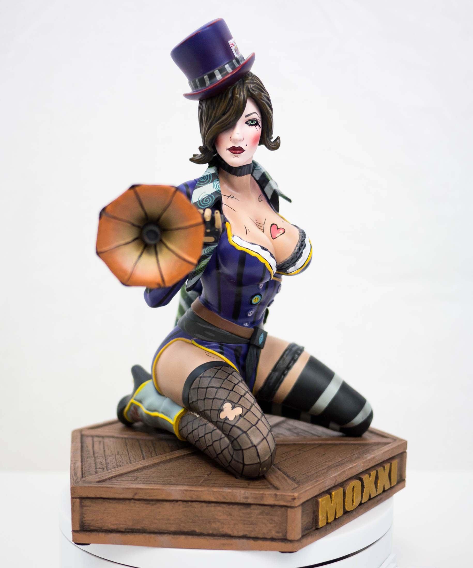 gamestop mad moxxi statue