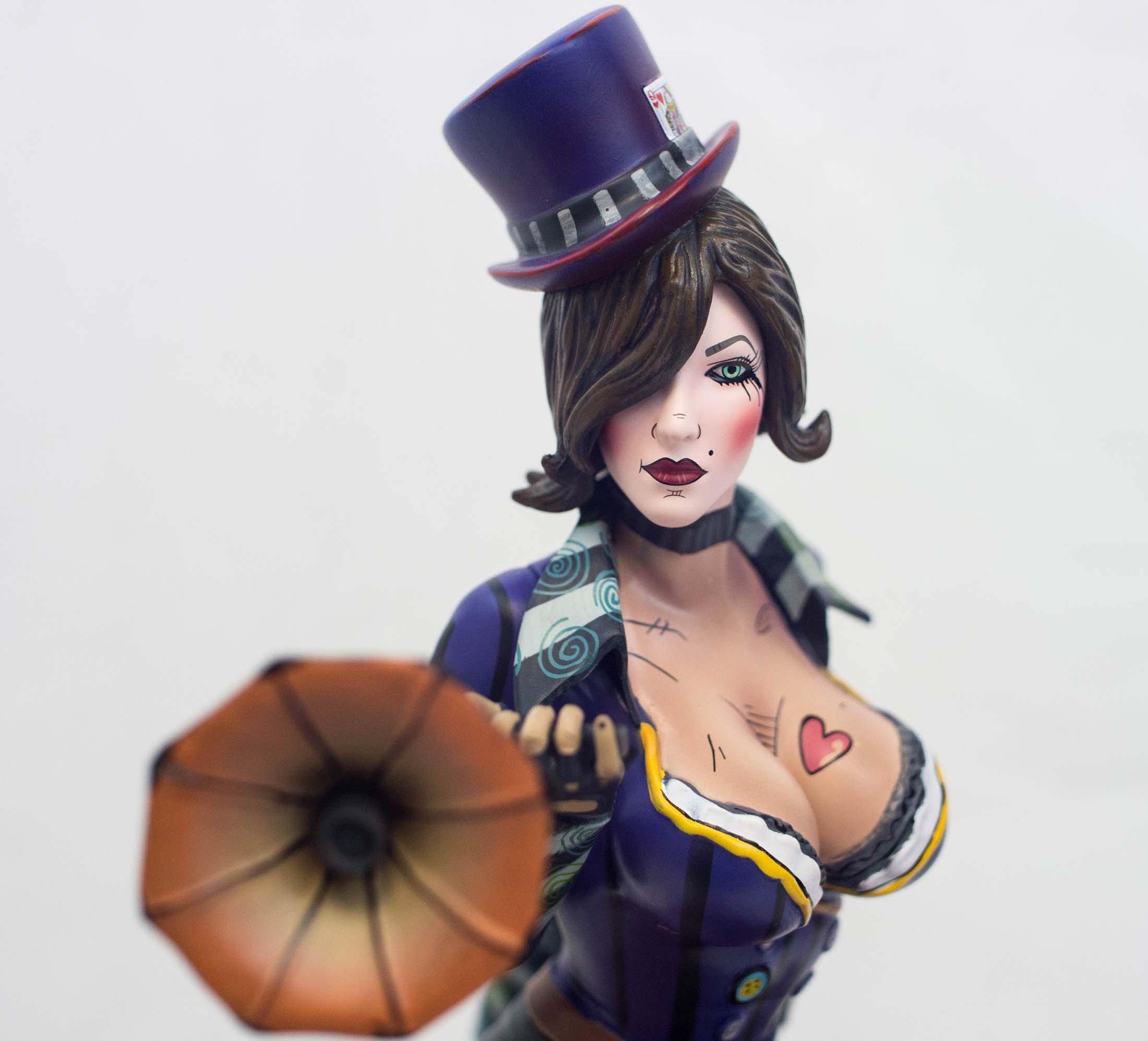 gamestop mad moxxi statue