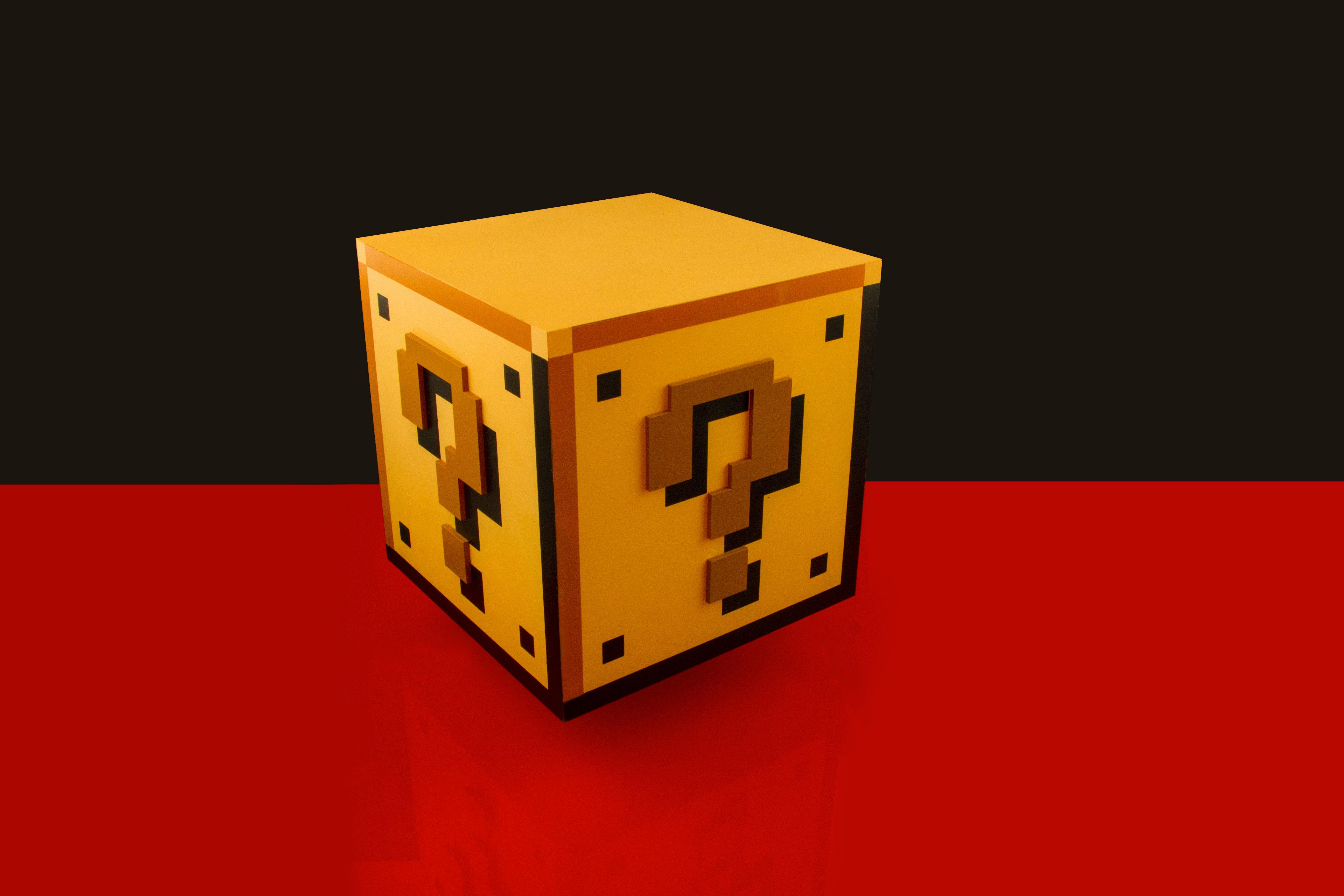 Geeknet Super Mario Bros. Question Block Lamp GameStop Exclusive