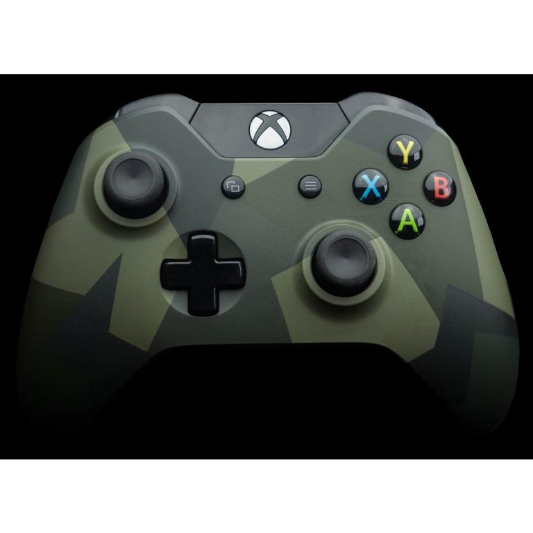Microsoft Xbox One Wireless Controller Green Camo Pre-owned Xbox One Accessories Microsoft GameStop