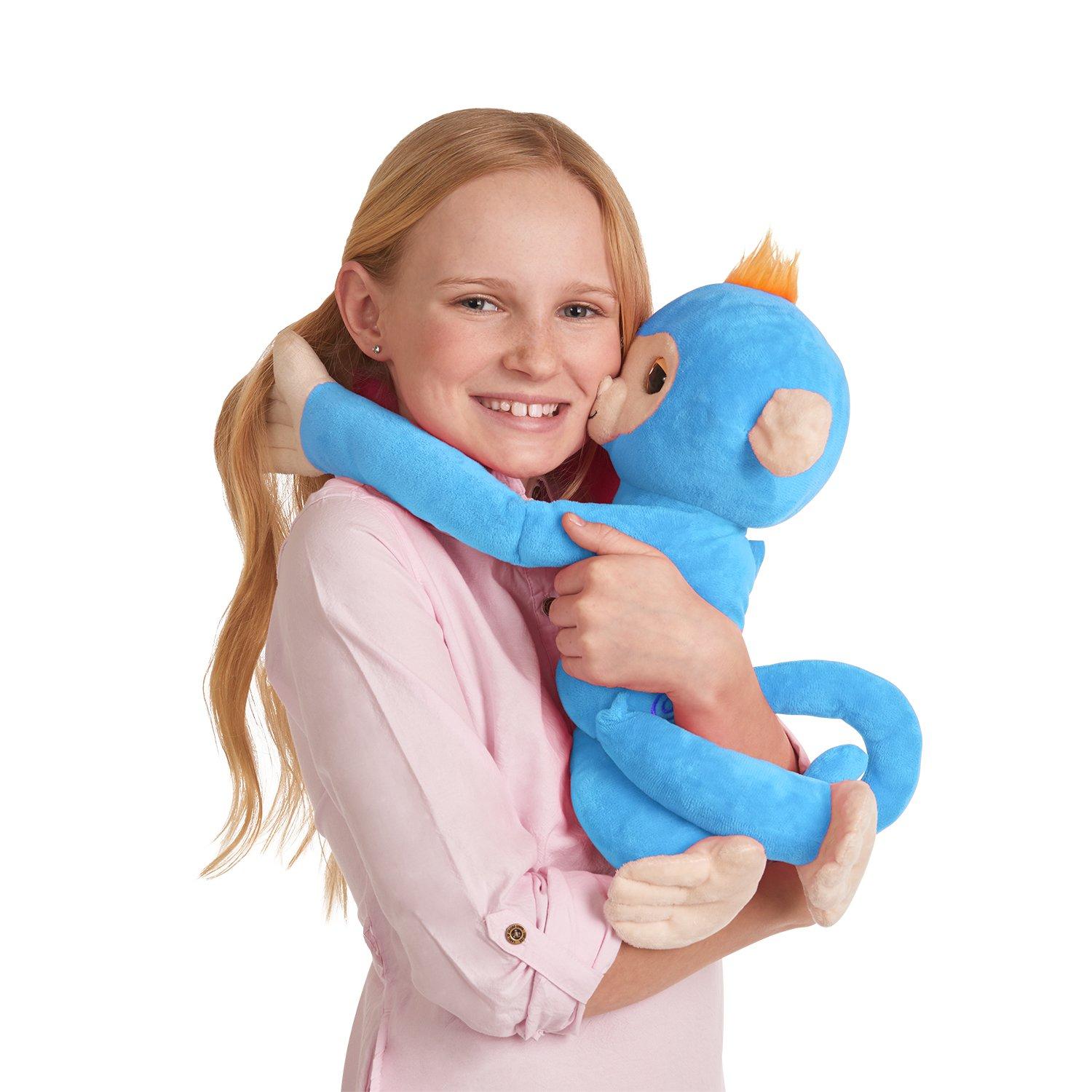 fingerlings hugs blue boris