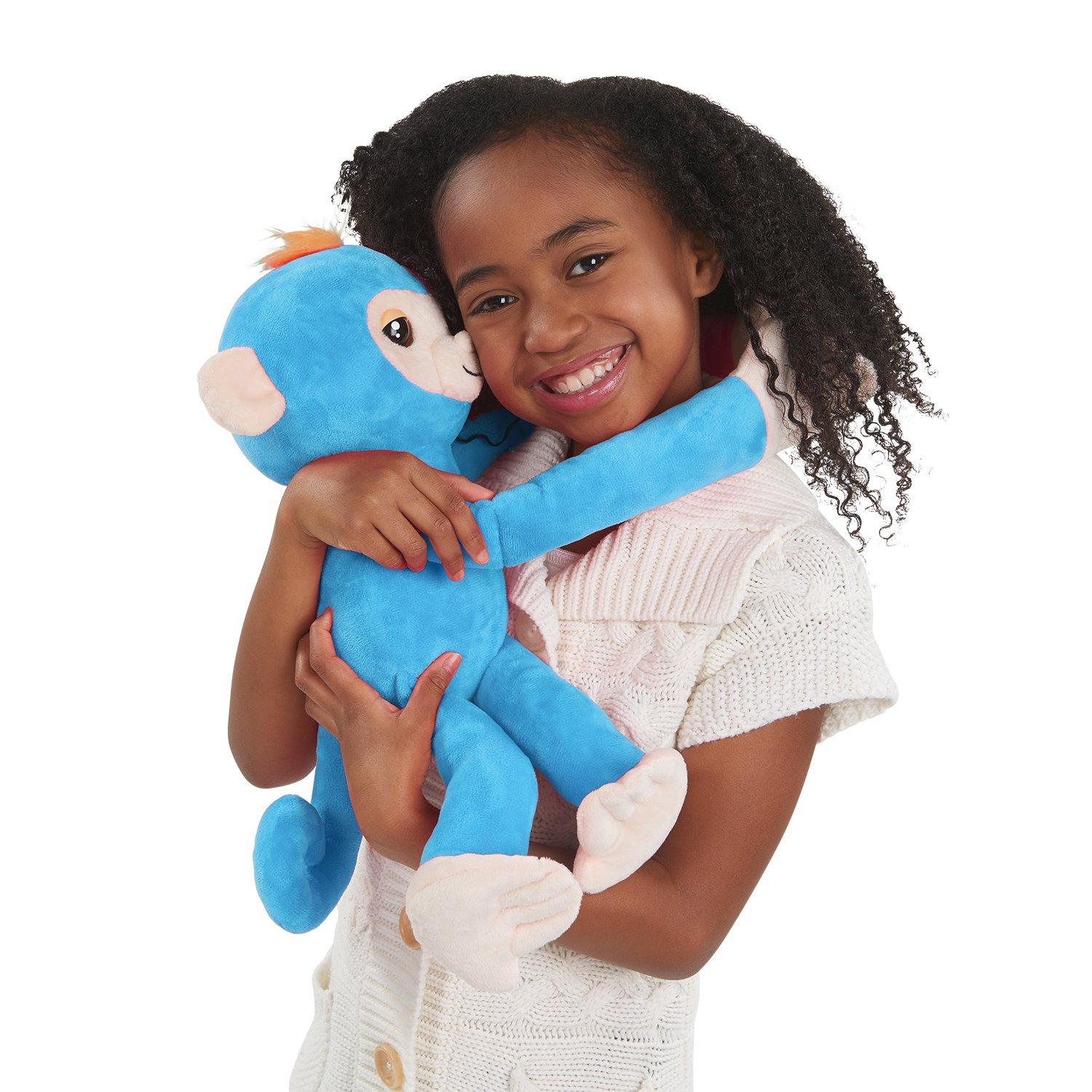 fingerlings hugs blue boris