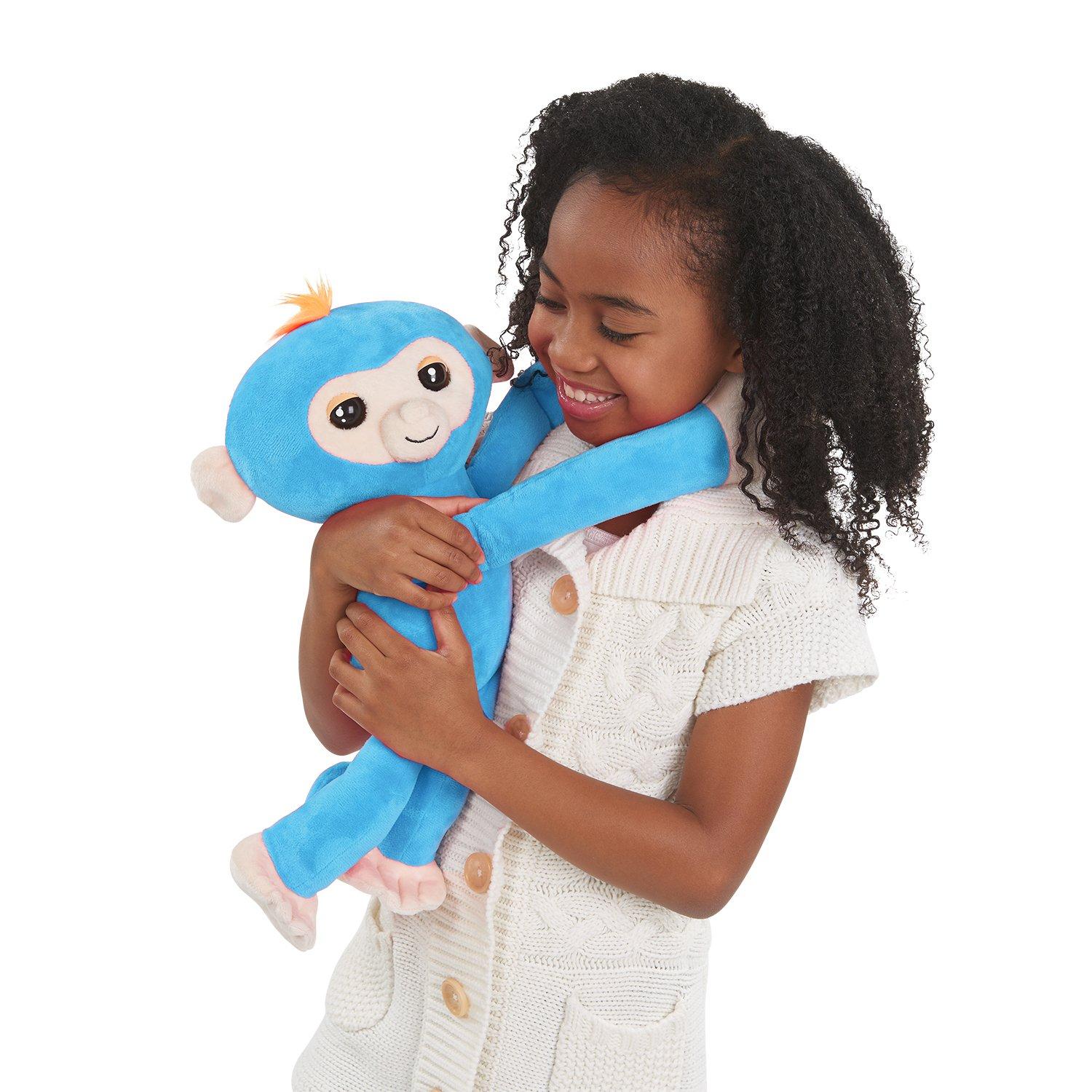 fingerlings hugs blue boris