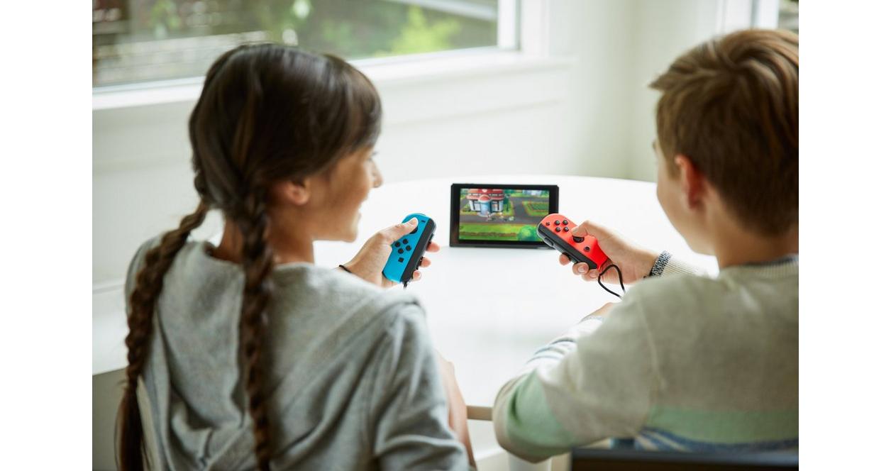 Pokemon: Let's Go, Pikachu! - Nintendo Switch