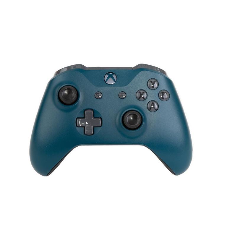 Microsoft Xbox One Wireless Controller Deep Blue Pre-owned Xbox One Accessories Microsoft GameStop