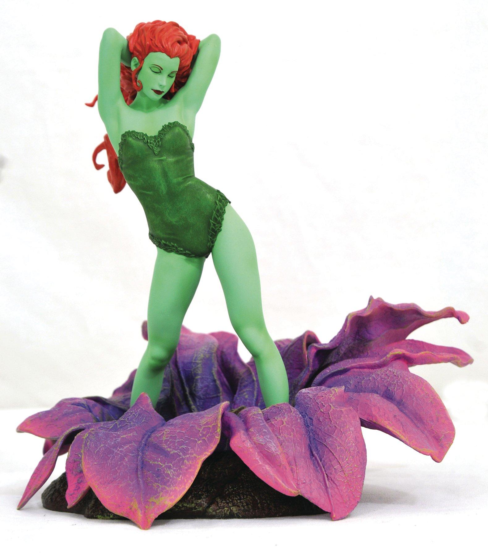 Batman Poison Ivy Dc Gallery Diorama Only At Gamestop Gamestop