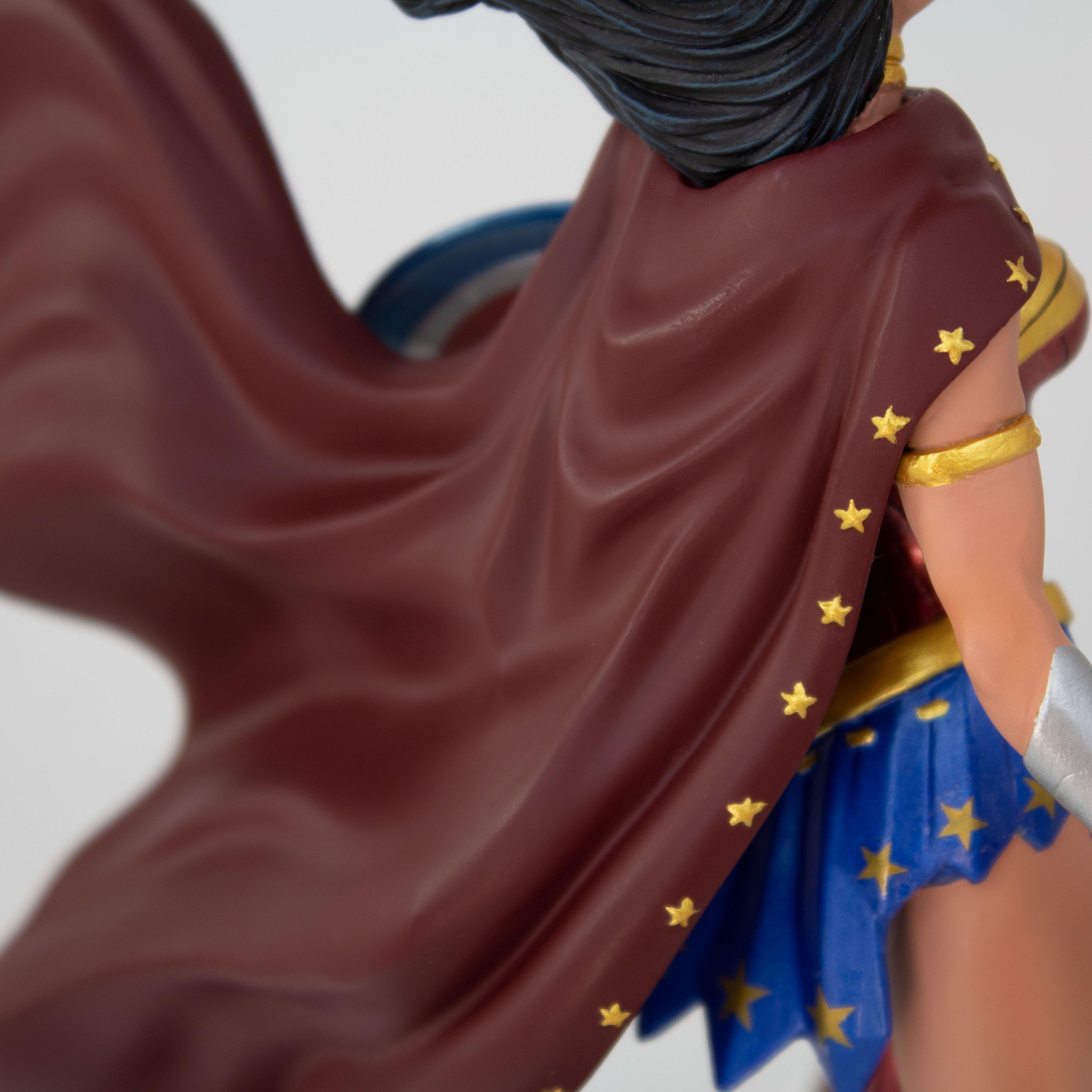 gamestop wonder woman statue