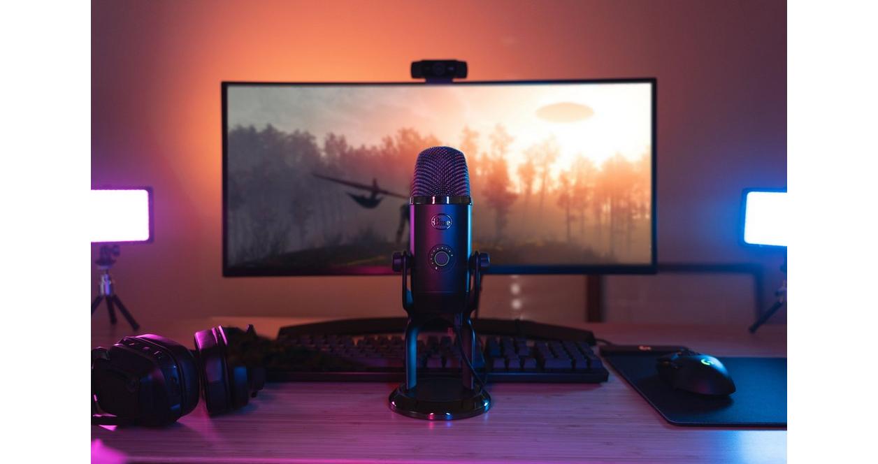 Yeti X Professional USB Microphone | GameStop