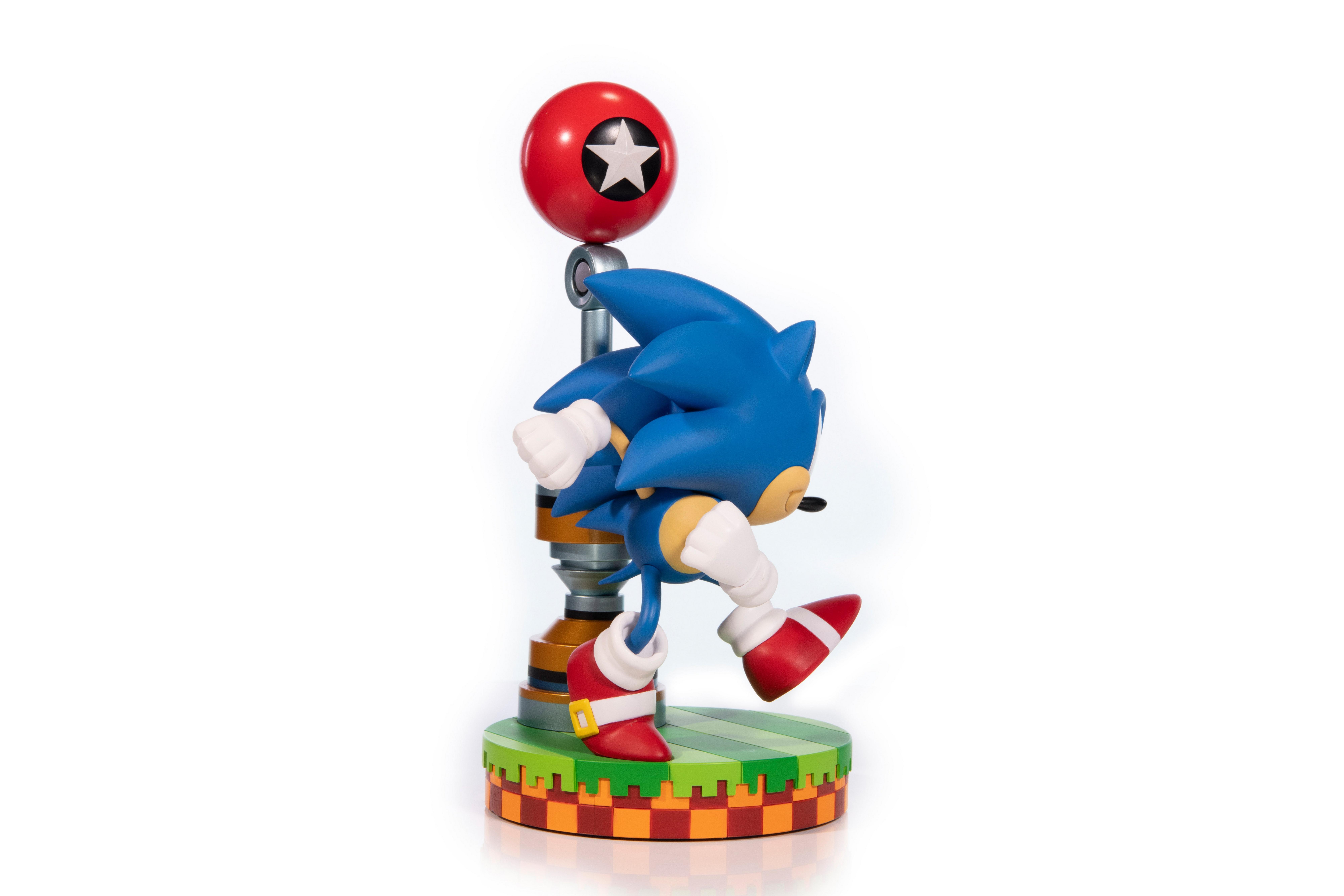 sonic the hedgehog statue gamestop