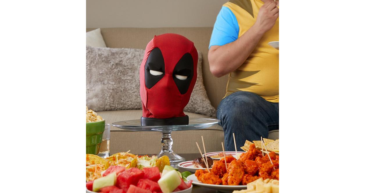 ハズブロ　DEADPOOL's HEAD Marvel Legends Series Deadpool's Head Premium Interactive