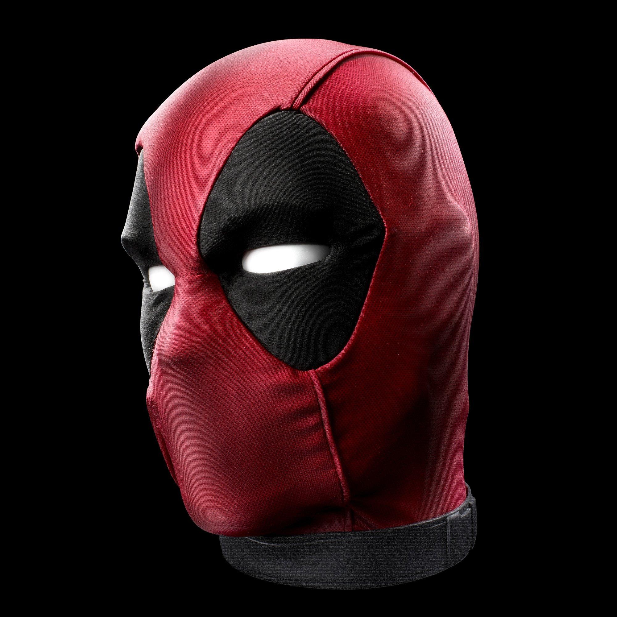 Marvel Legends store Deadpool Premium Interactive Head