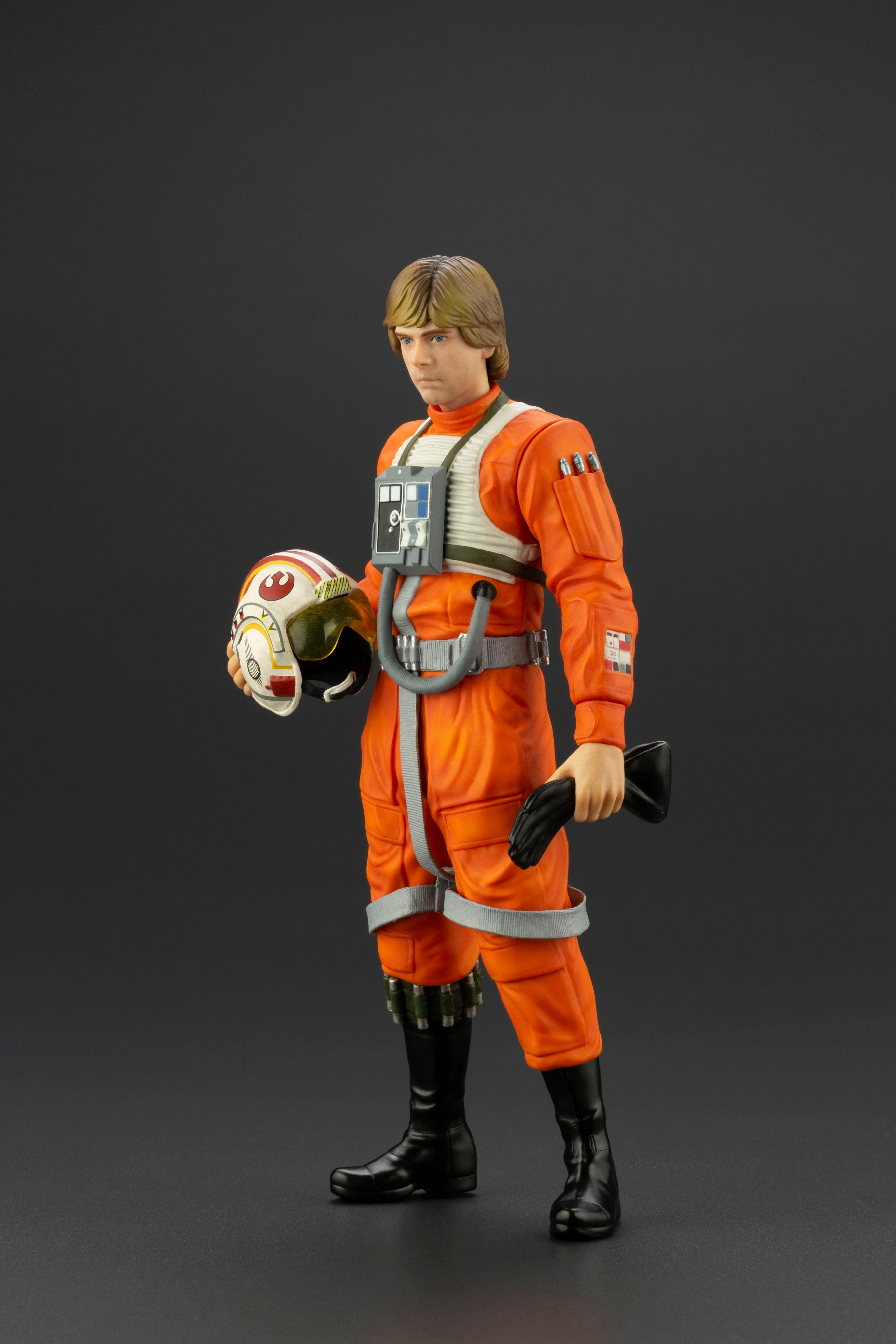 star wars luke skywalker statue