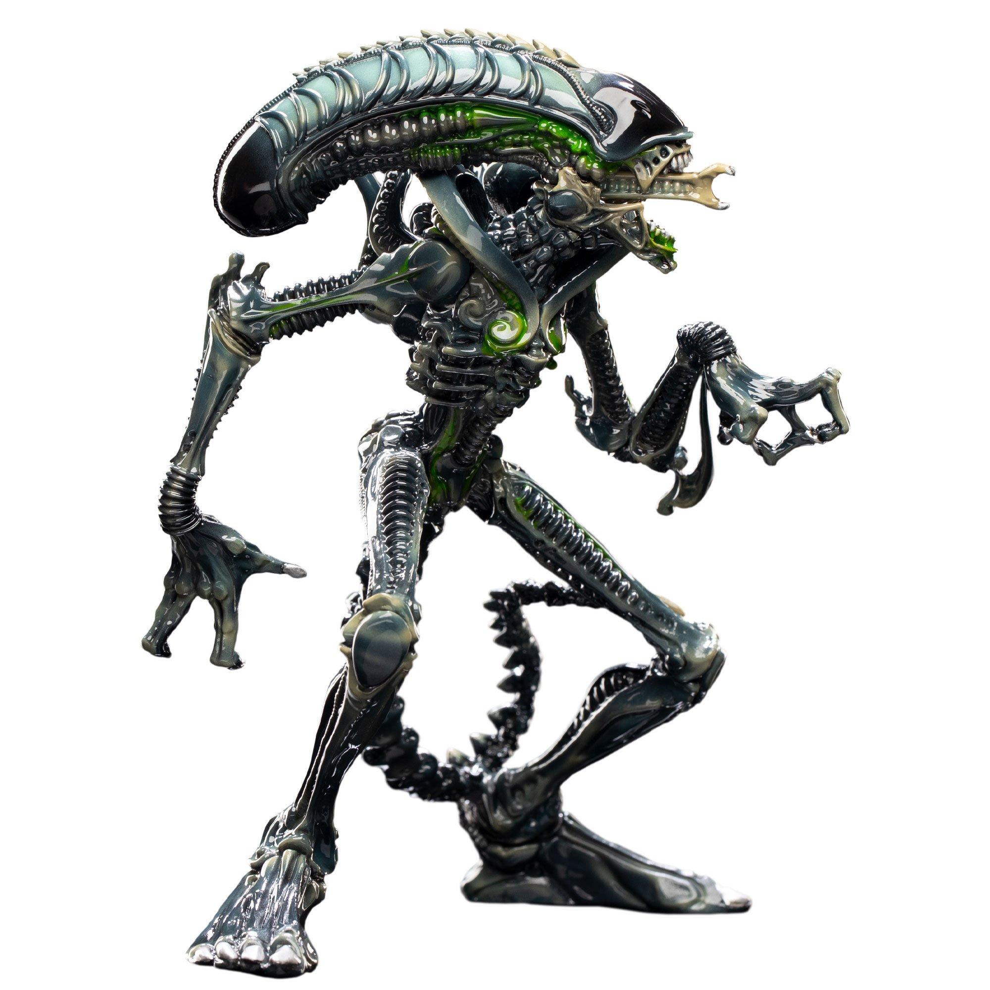 Weta Workshop Mini Epics Aliens Xenomorph Warrior Statue GameStop Exclusive  7-in Vinyl Figure GameStop Exclusive