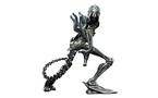 Weta Workshop Mini Epics Aliens Xenomorph Warrior Statue GameStop Exclusive 7-in Vinyl Figure GameStop Exclusive