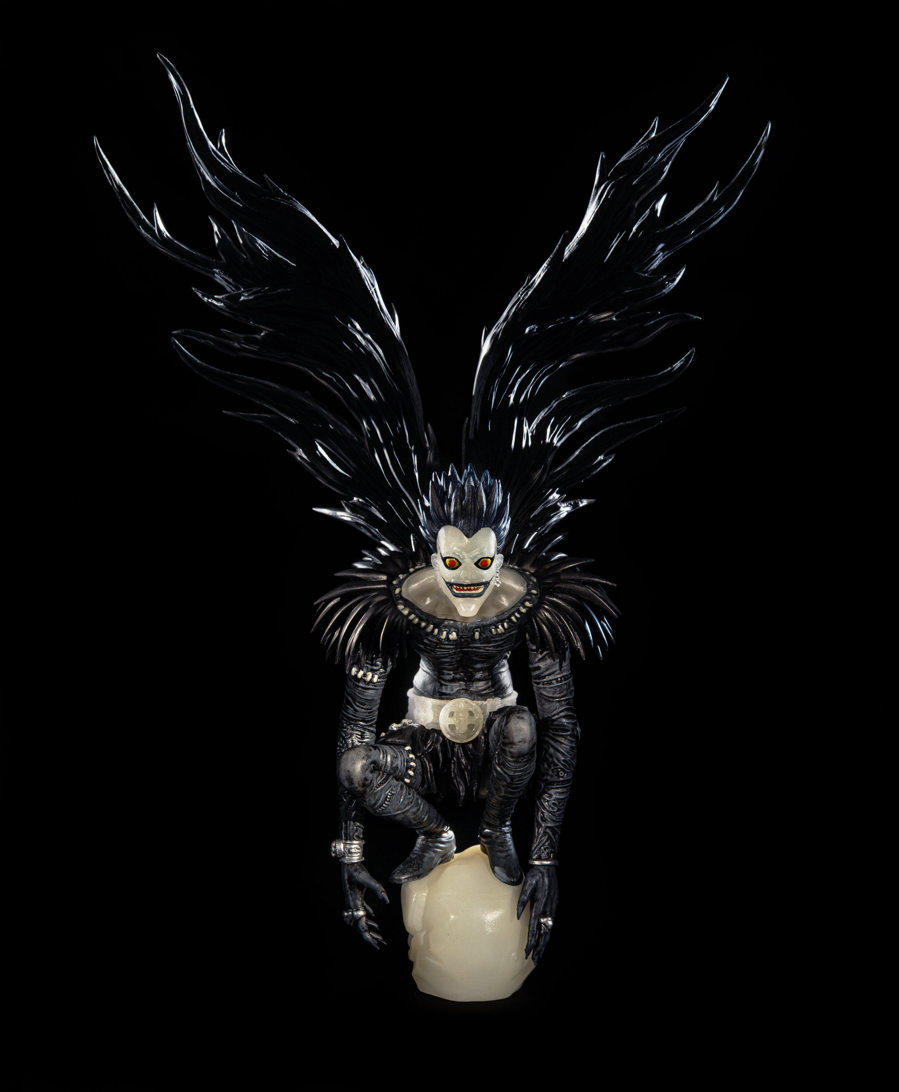 Death Note Ryuk Glow In The Dark Statue Only At Gamestop Gamestop