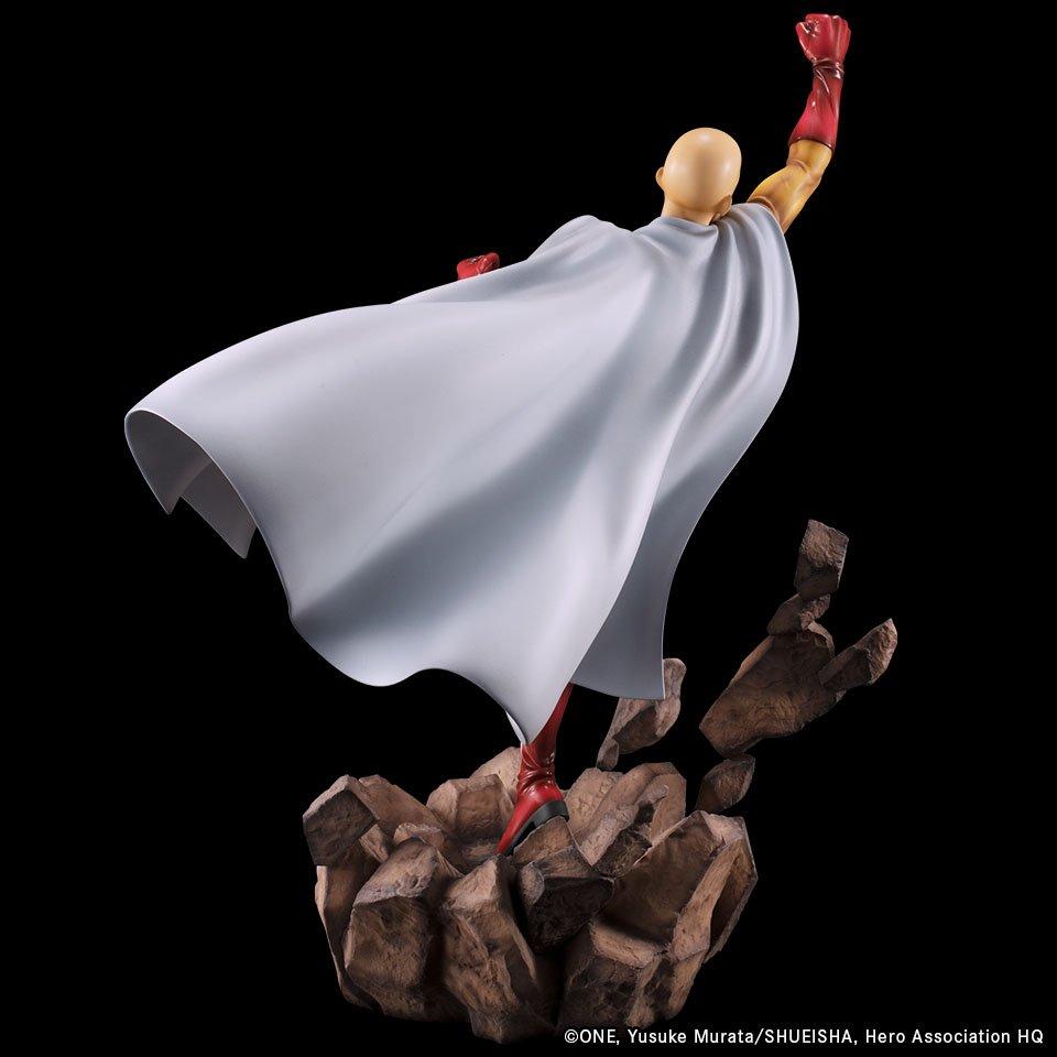 One-Punch Man Saitama Statue