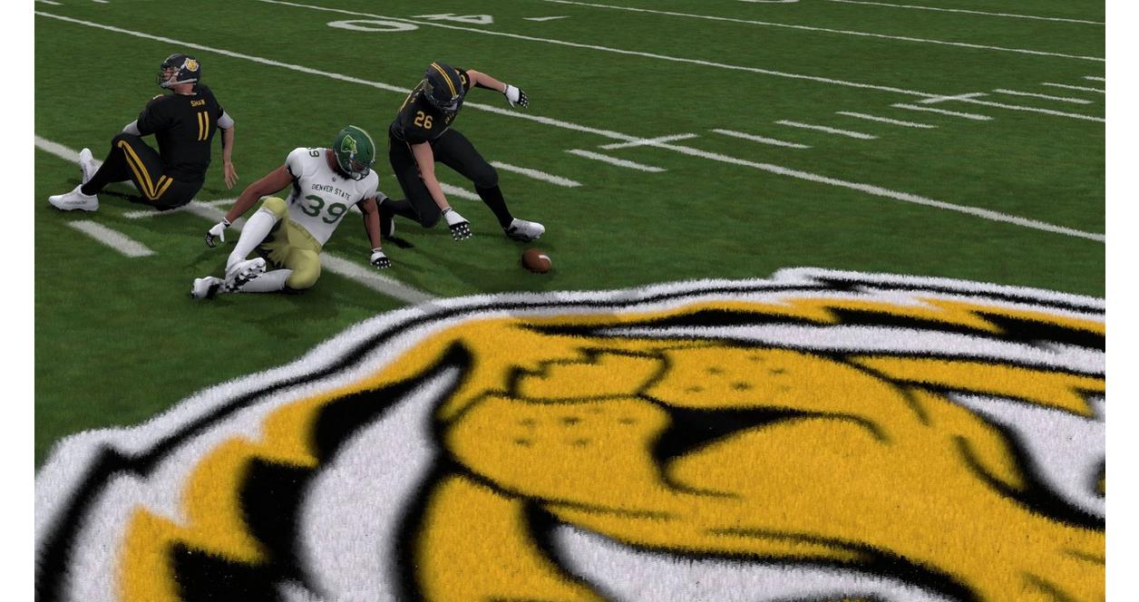 Doug Flutie Maximum Football 2020 - PlayStation 4
