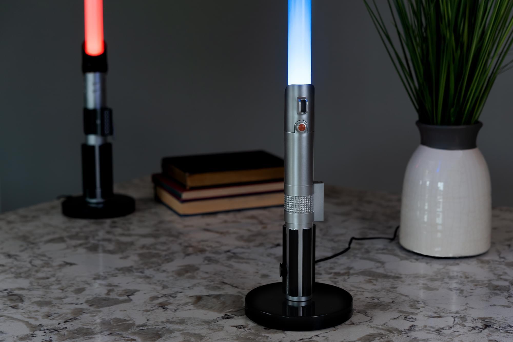 Star Wars Luke Skywalker Lightsaber 23-in LED Lamp