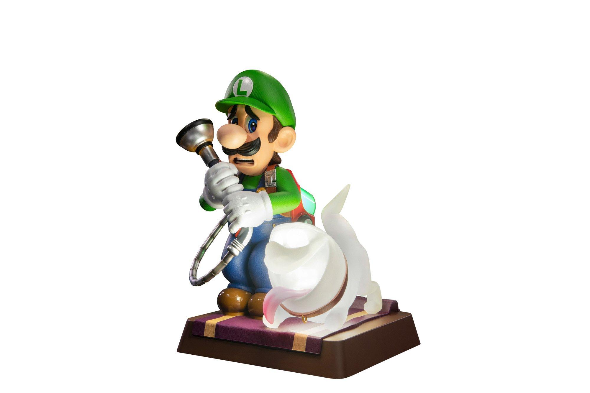 Dark Horse Comics Luigi's Mansion 3 Luigi and Polterpup Collectors Edition  9-in Statue