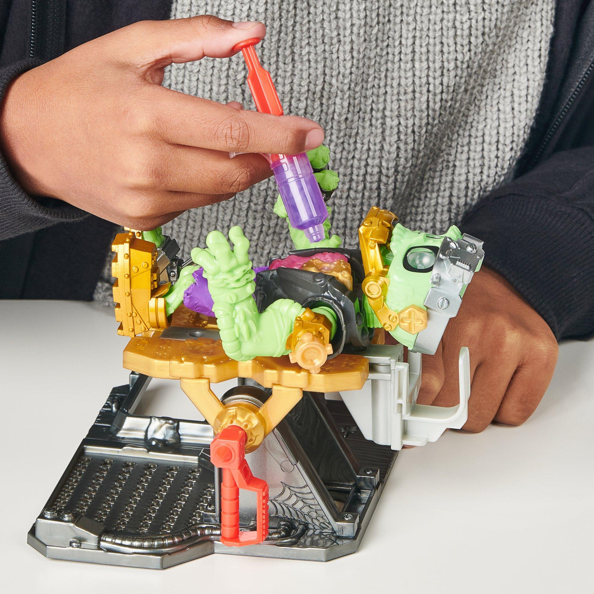 License 2 Play Treasure X Monster Lab Playset