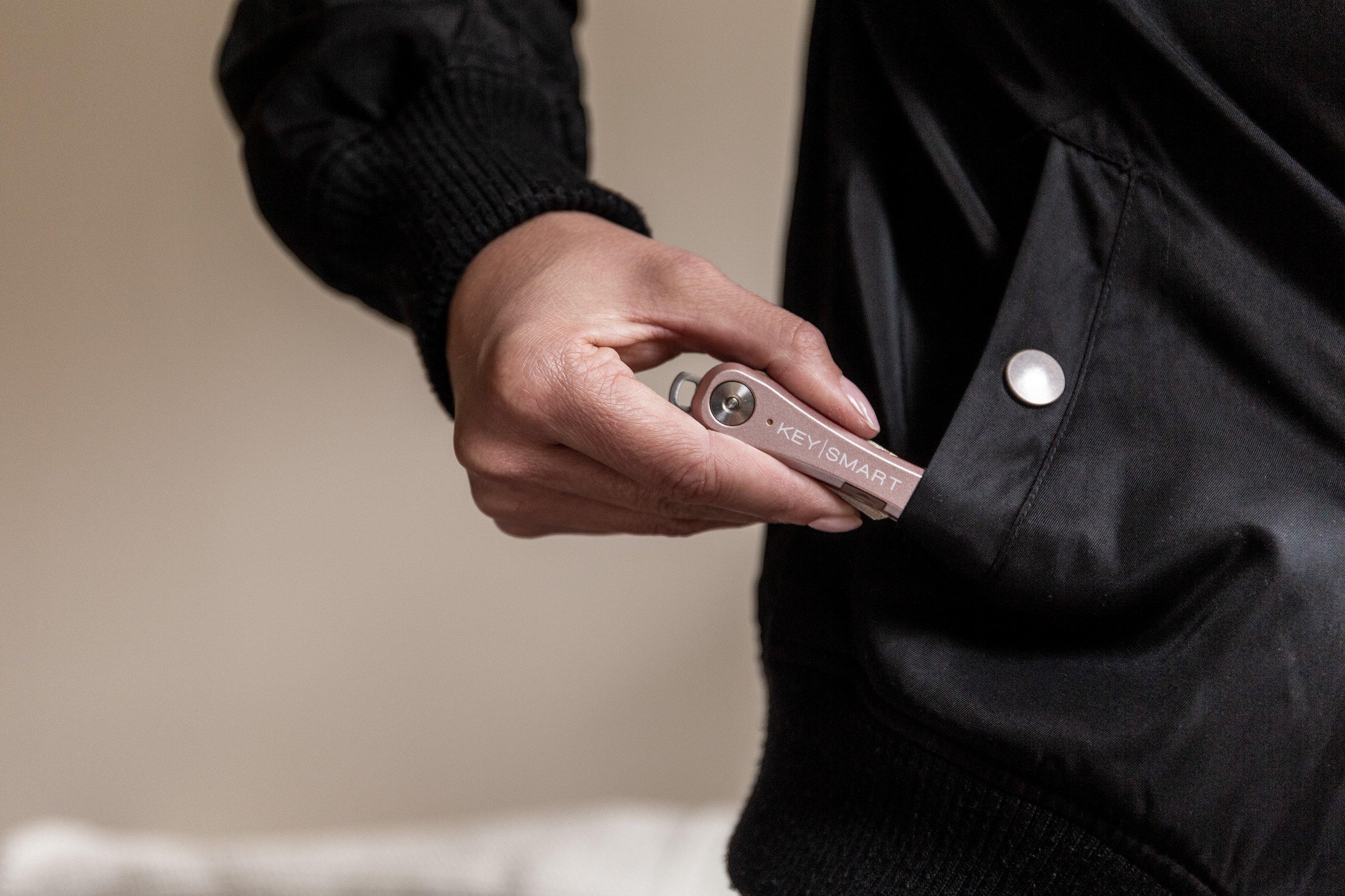 KeySmart Pro with Tile Smart Location