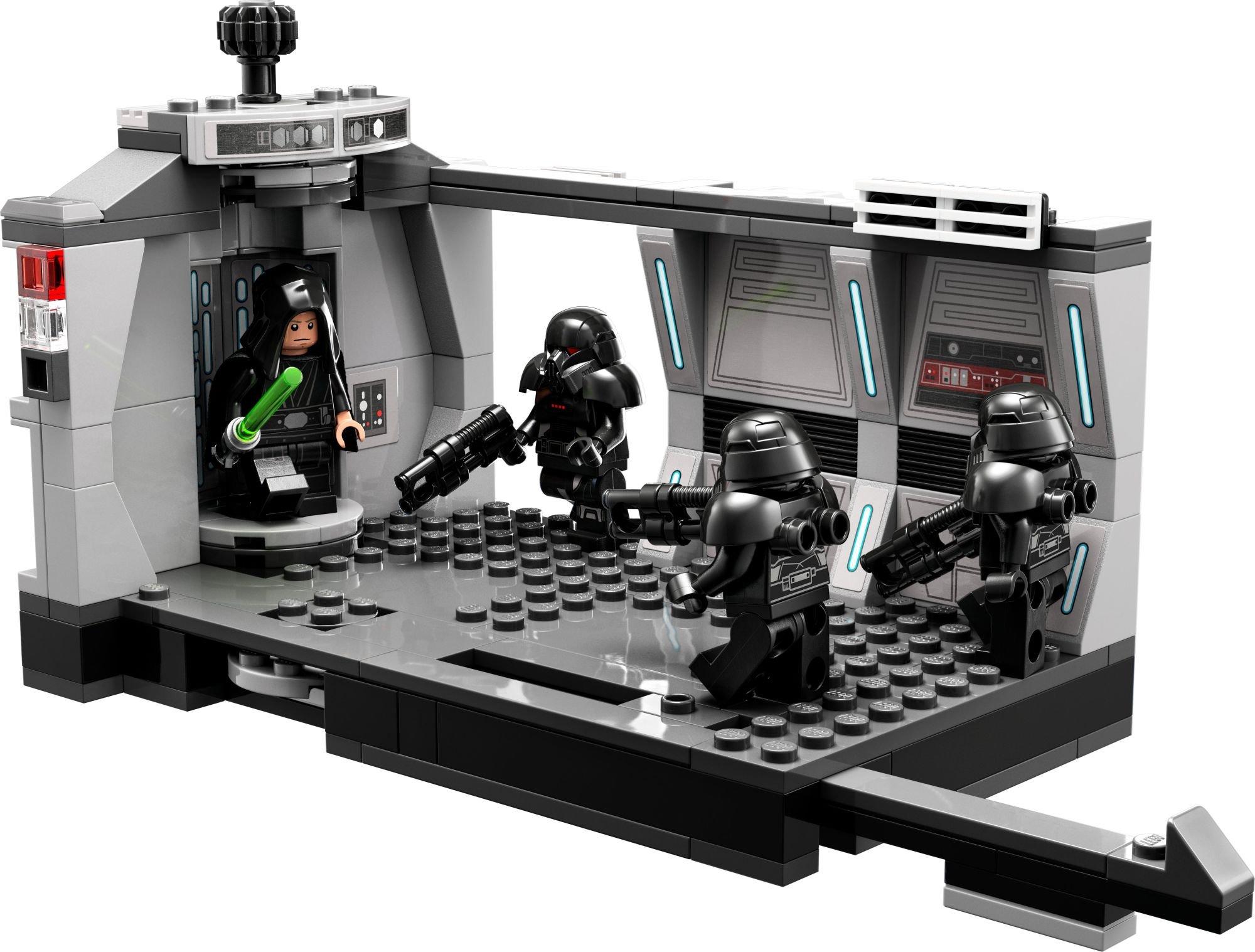 list item 1 of 6 LEGO Star Wars: The Mandalorian Dark Trooper Attack 75324