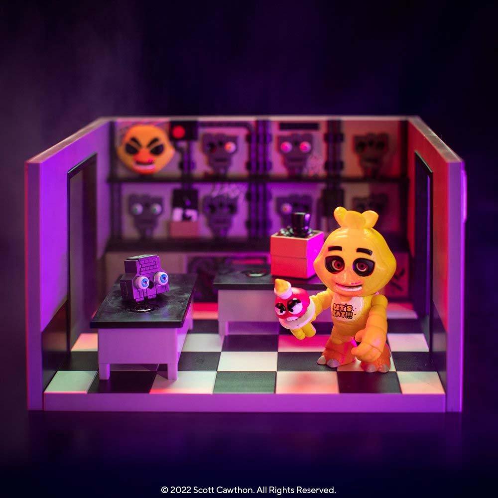 Five Nights at Freddy's SNAPS! Toy Freddy with Storage Room