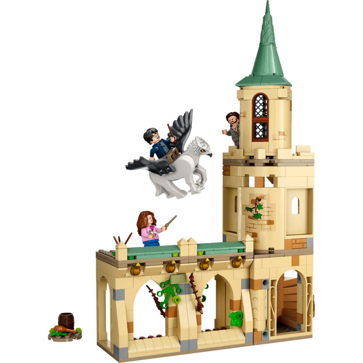 LEGO Harry Potter Hogwarts: Courtyard Siriuss Rescue 76401 Building Kit