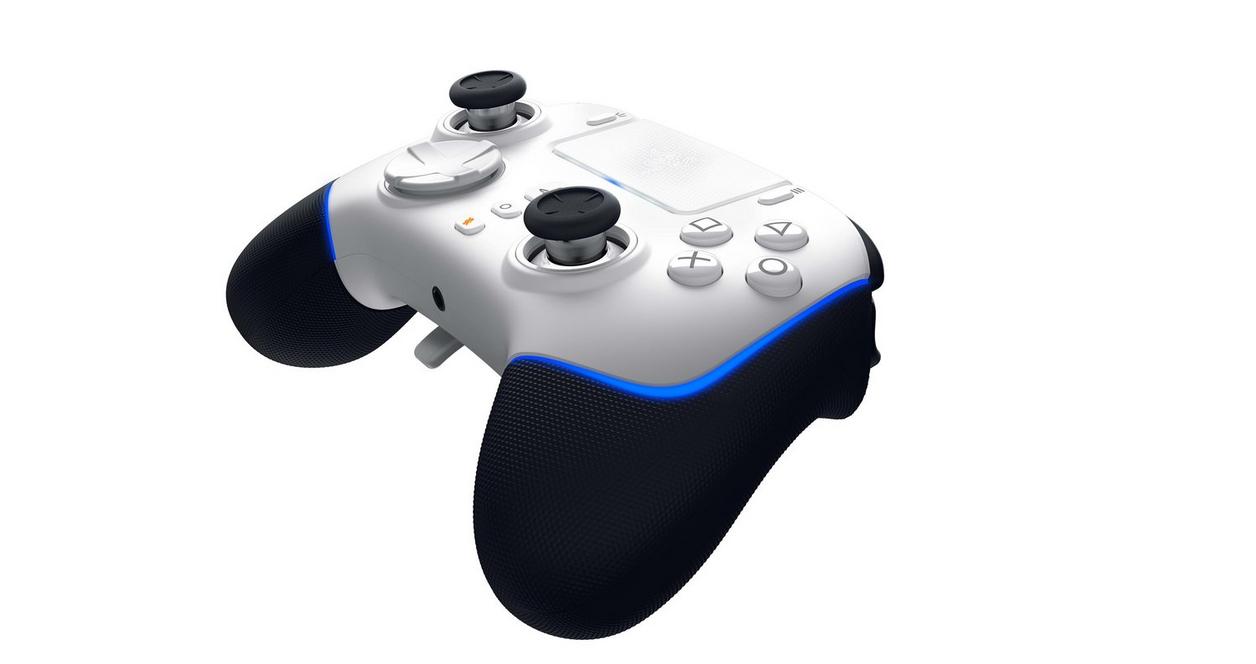 Razer Wolverine V2 Pro Chroma Wireless Gaming Controller for