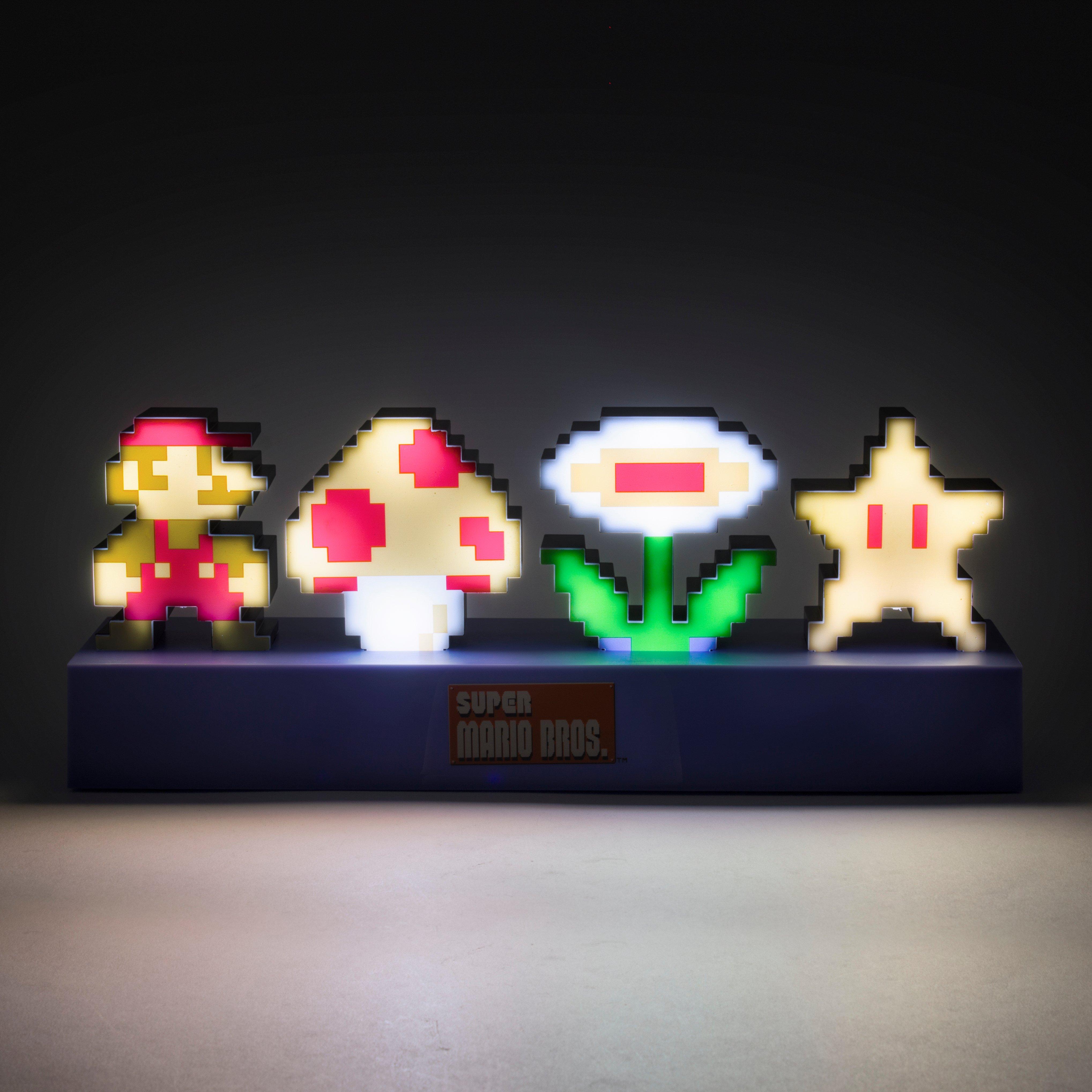 Super Mario Icons 11.8-in Light