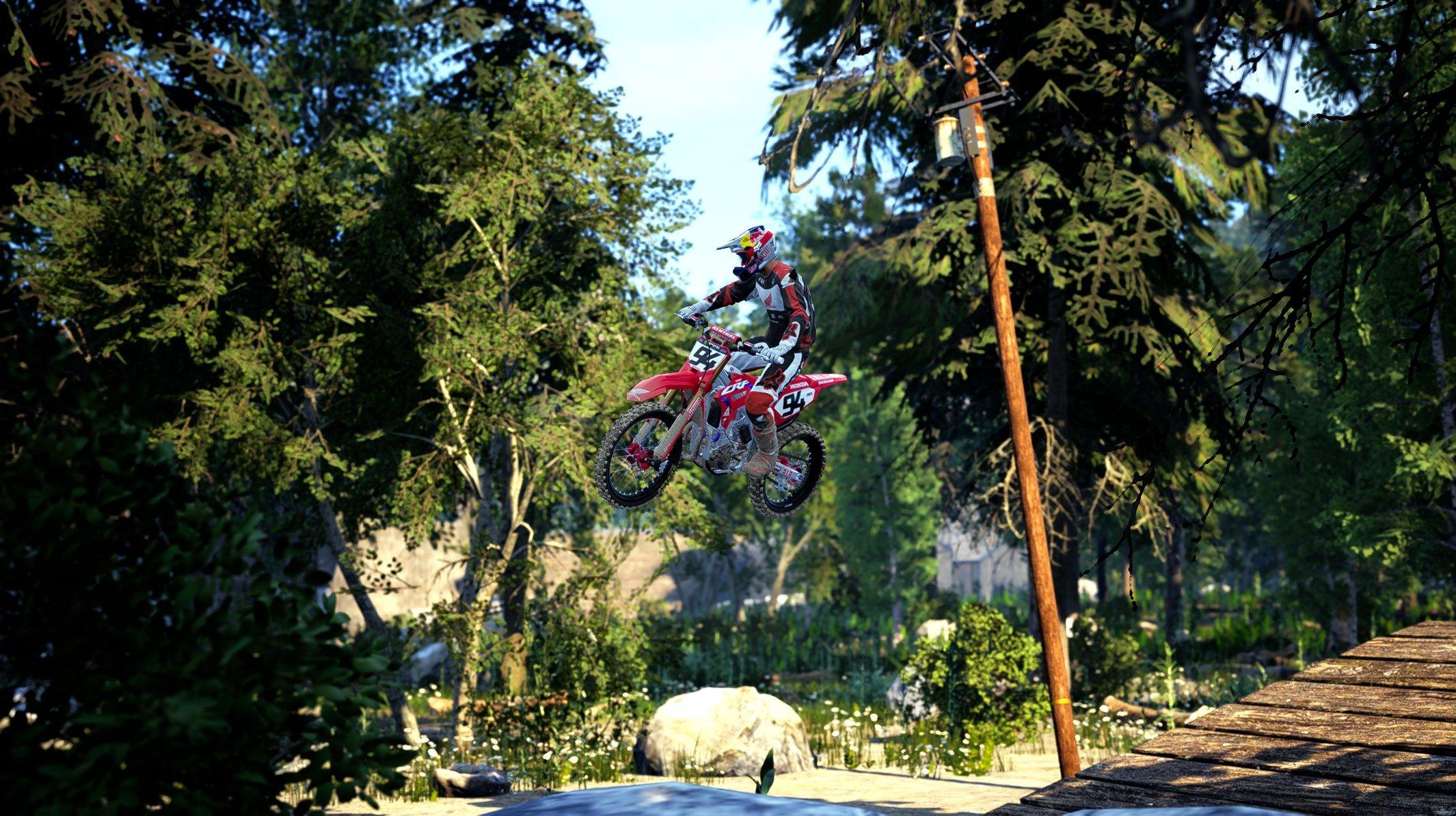 Monster Energy Supercross 6 - Xbox Series X, Xbox One