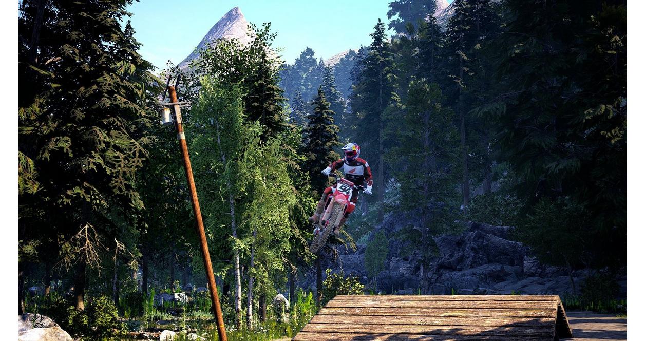 Monster Energy Supercross 6 - PlayStation 5