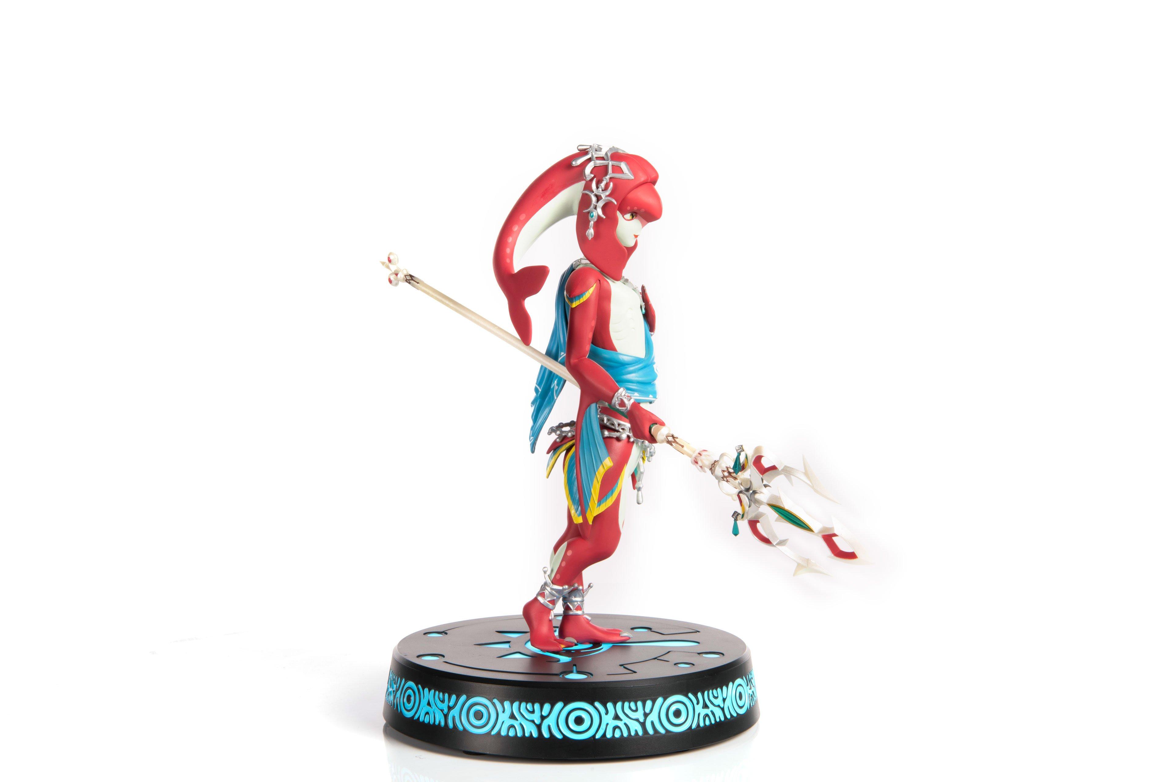  The Legend of Zelda: Breath of the Wild - MIPHA PVC STATUE Collector's  Edition : Toys & Games