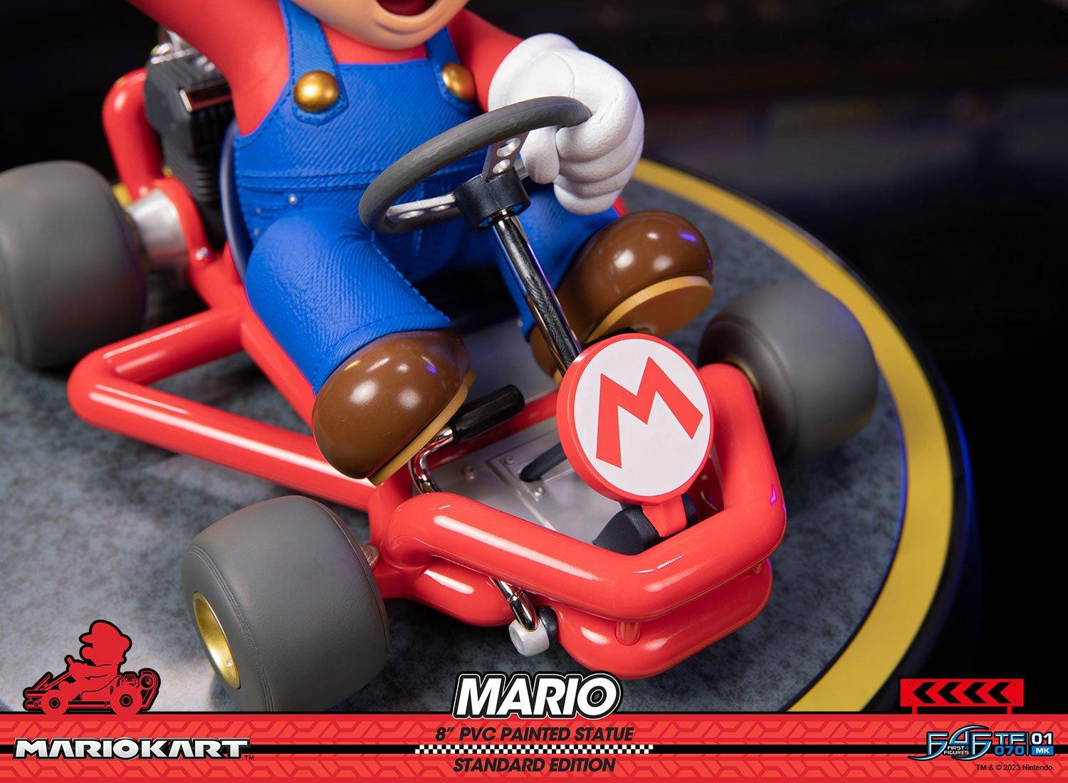 Dark Horse Comics Mario Kart- Mario 8.7-in Statue