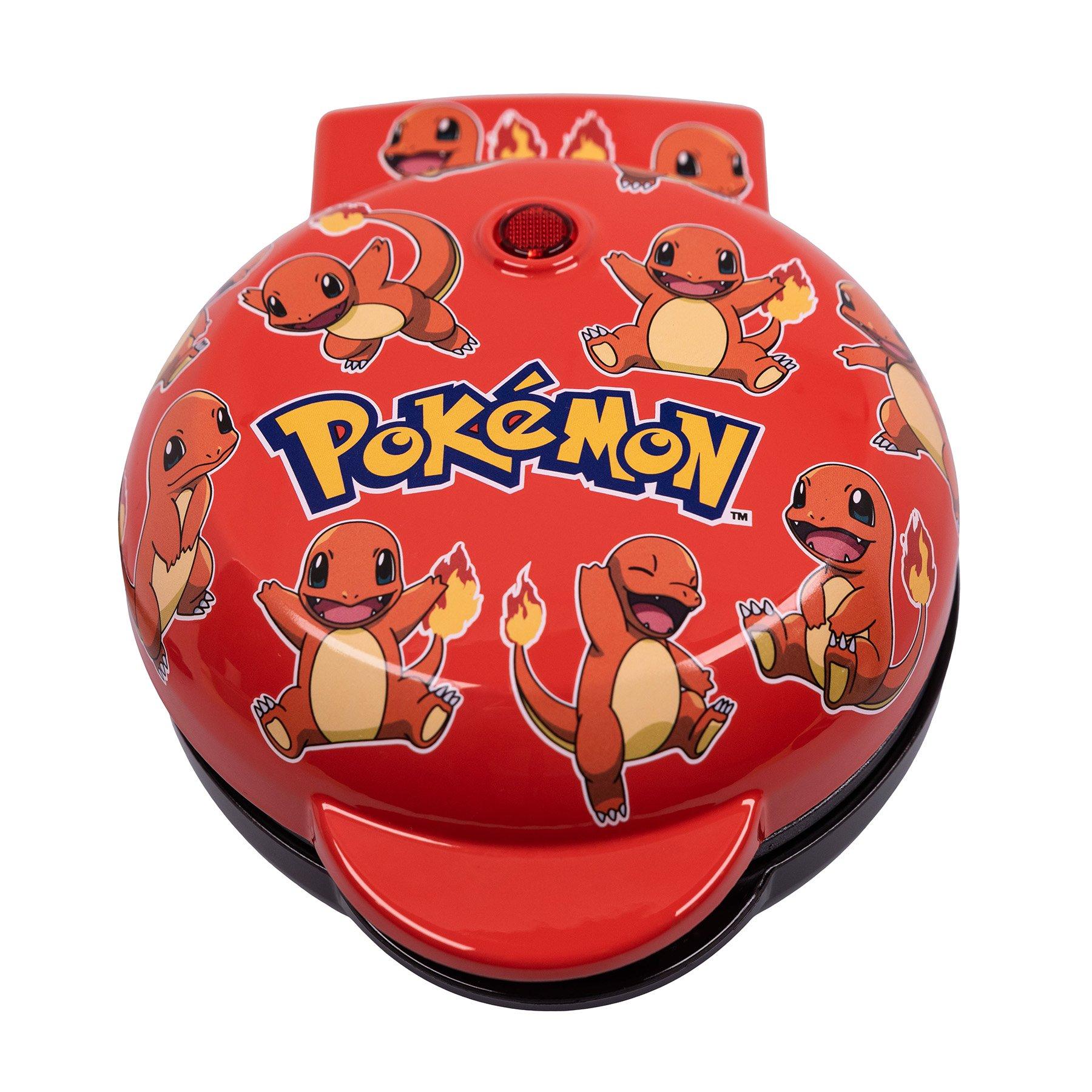 Uncanny Brands Pokemon Pokeball Halo Toaster