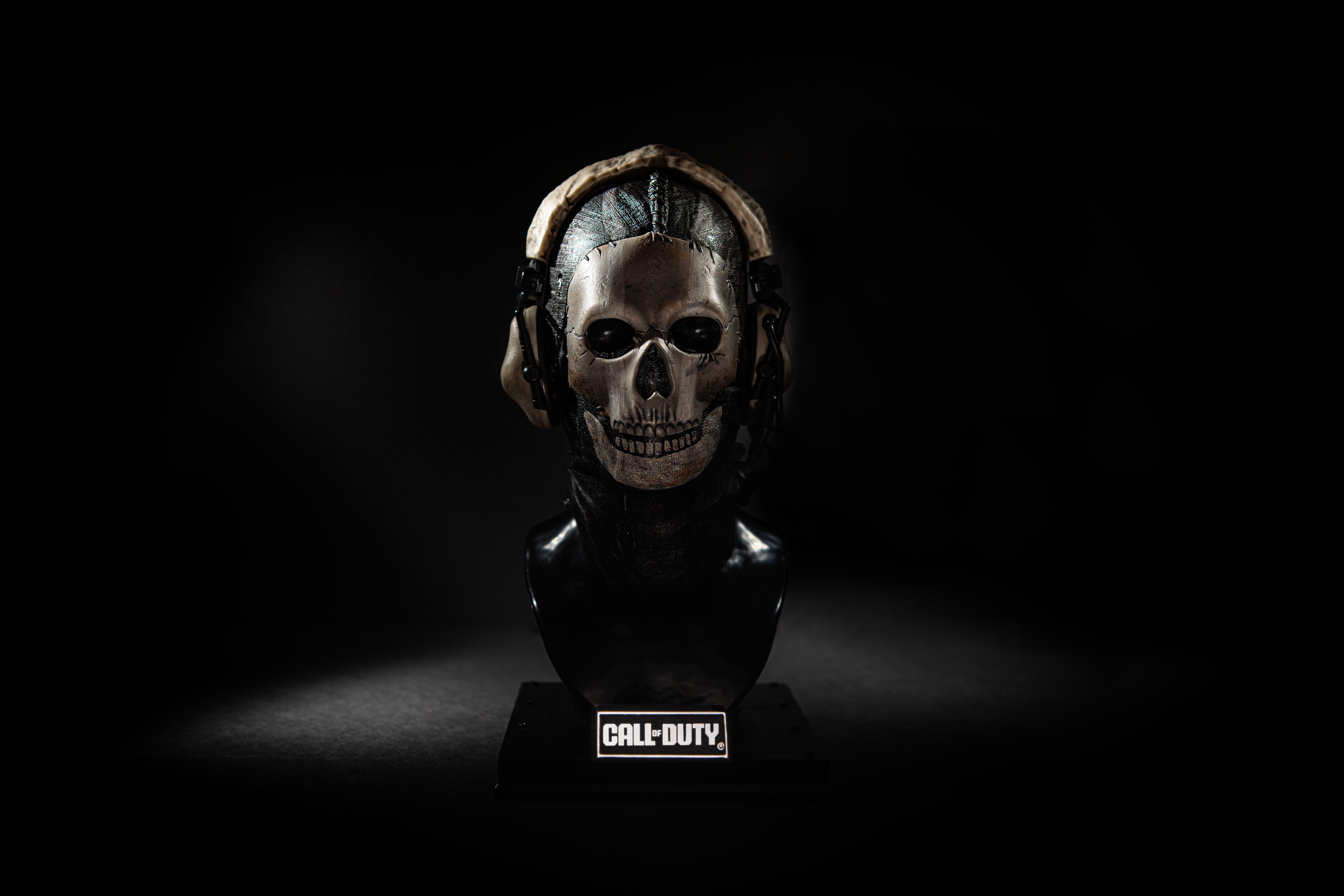 Jazwares Call of Duty: Modern Warfare II Ghost 8-in Bust Statue