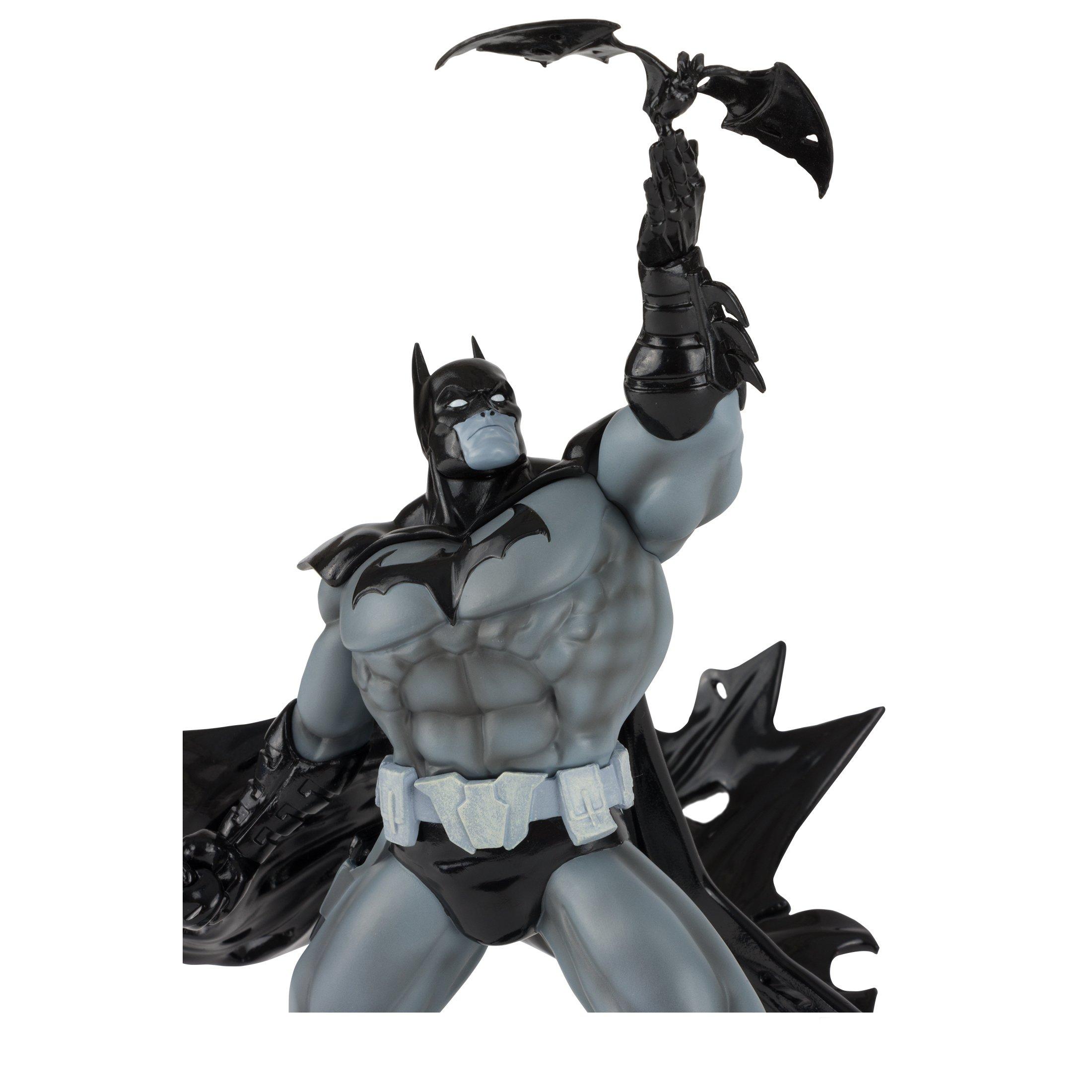 McFarlane Toys Batman Black and White Batman (Freddie E. Williams II  Design) 7-in Polyresin Statue