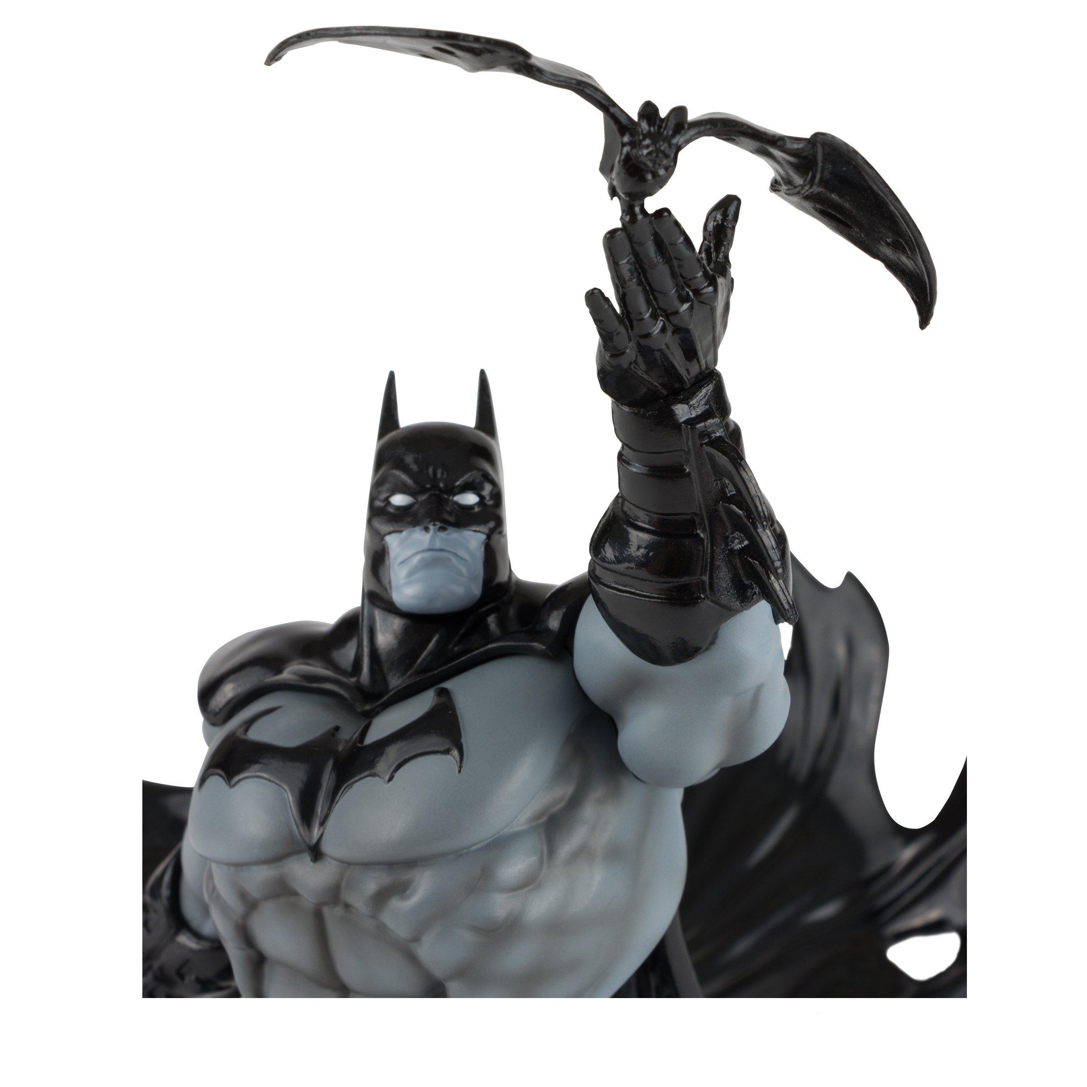 McFarlane Toys Batman Black and White Batman (Freddie E. Williams 