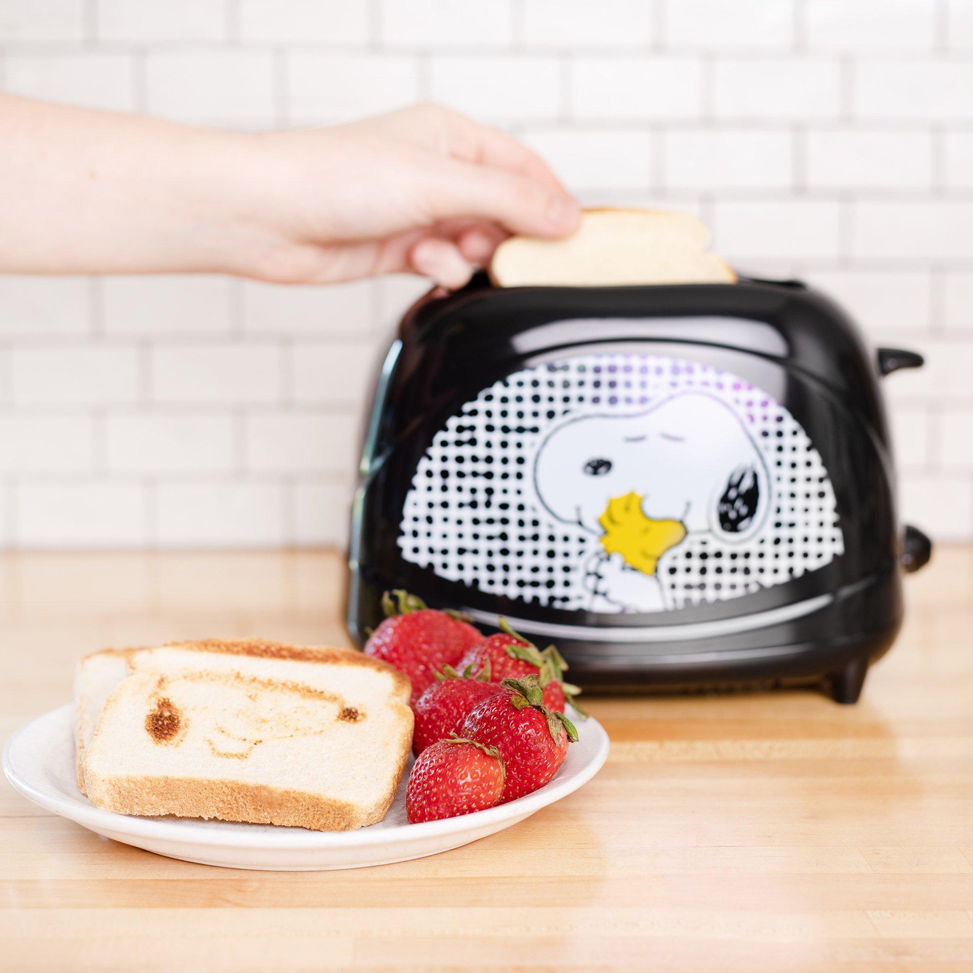 Smart Planet 2 Slice Snoopy Hot Dog Toaster