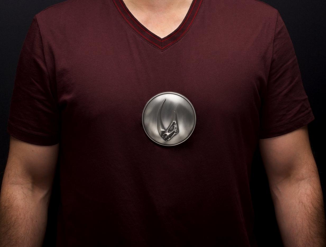 Star Wars: The Mandalorian Grogu Chestplate Pin GameStop Exclusive ...