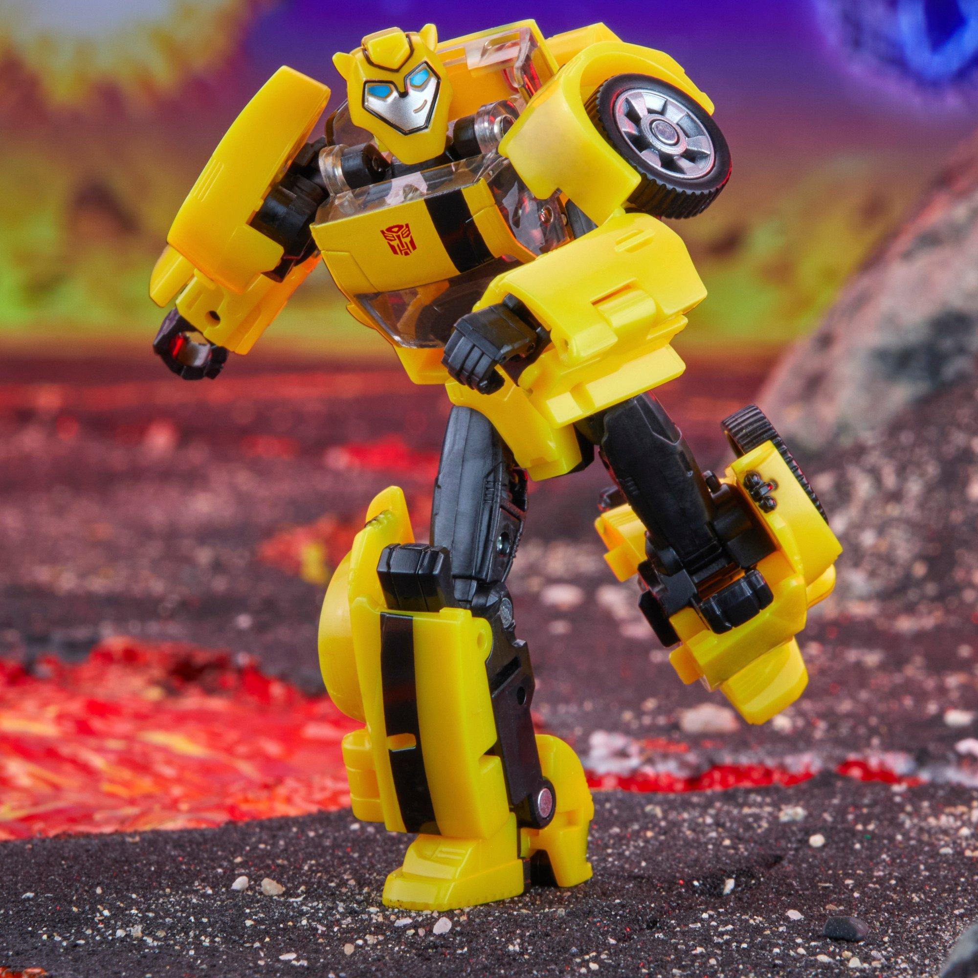 Transformers: Legacy United Deluxe Animated Universe Bumblebee