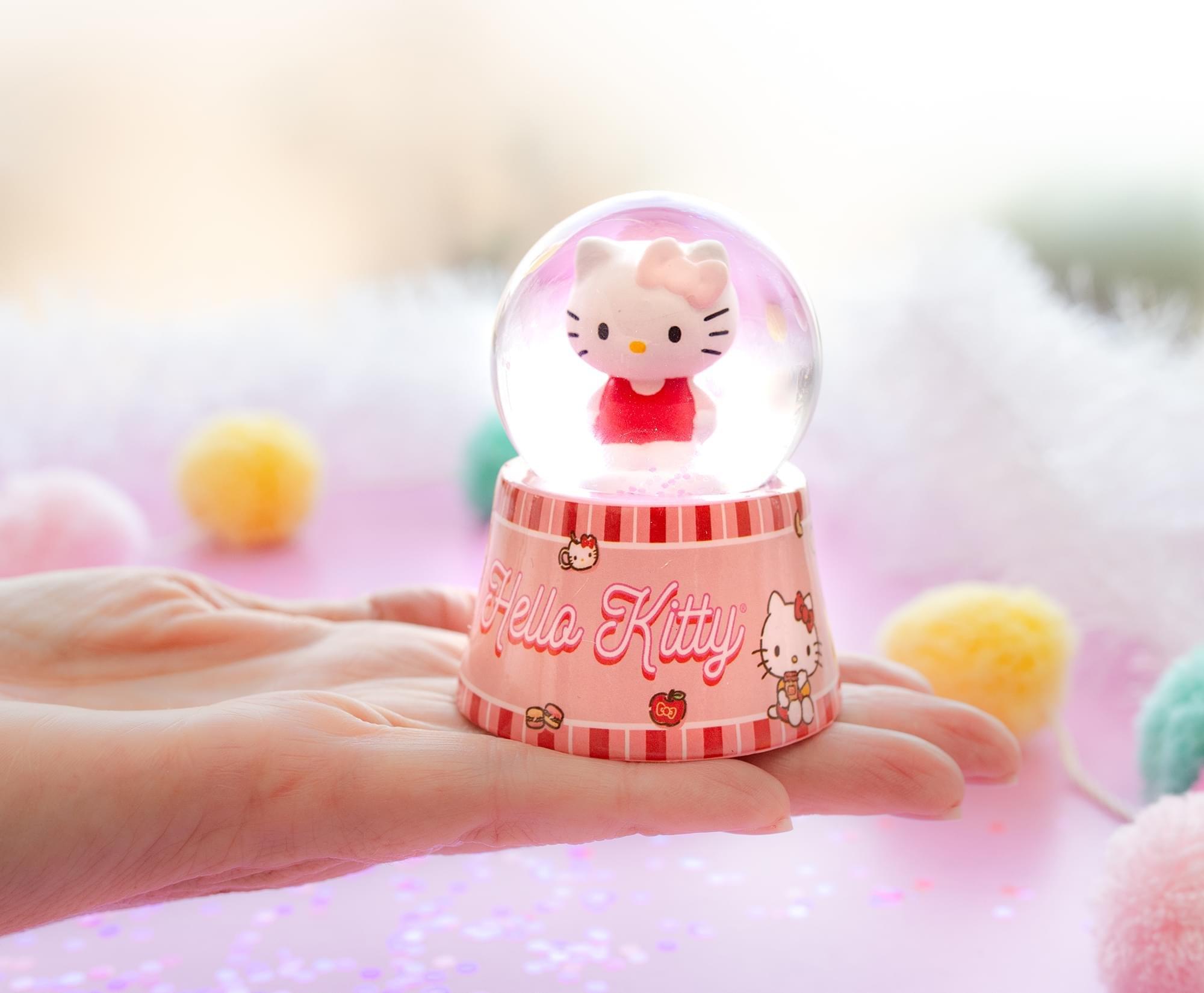 Sanrio Hello Kitty Mini Light-Up 3-in Snow Globe
