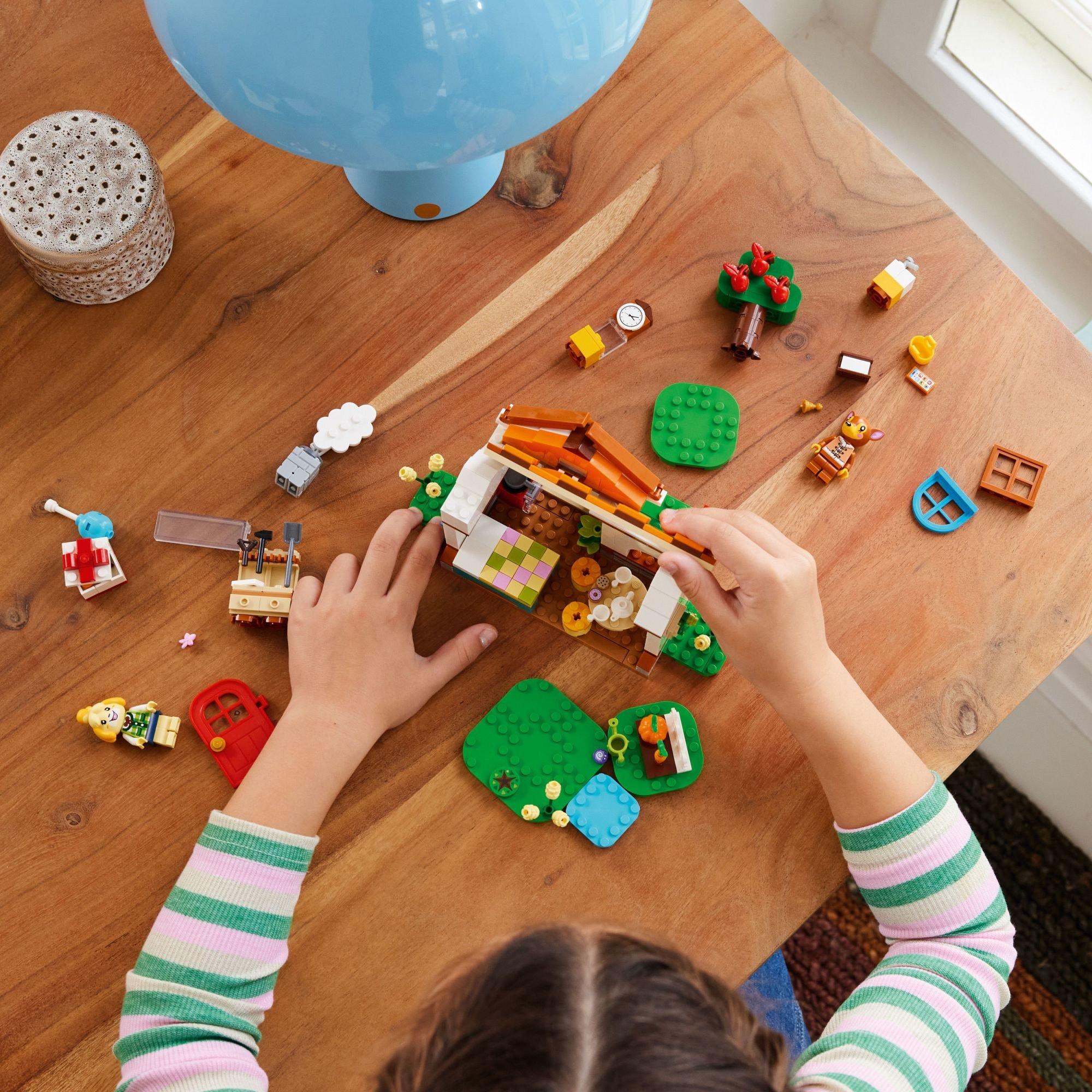 LEGO Animal Crossing Isabelle's House Visit 77049