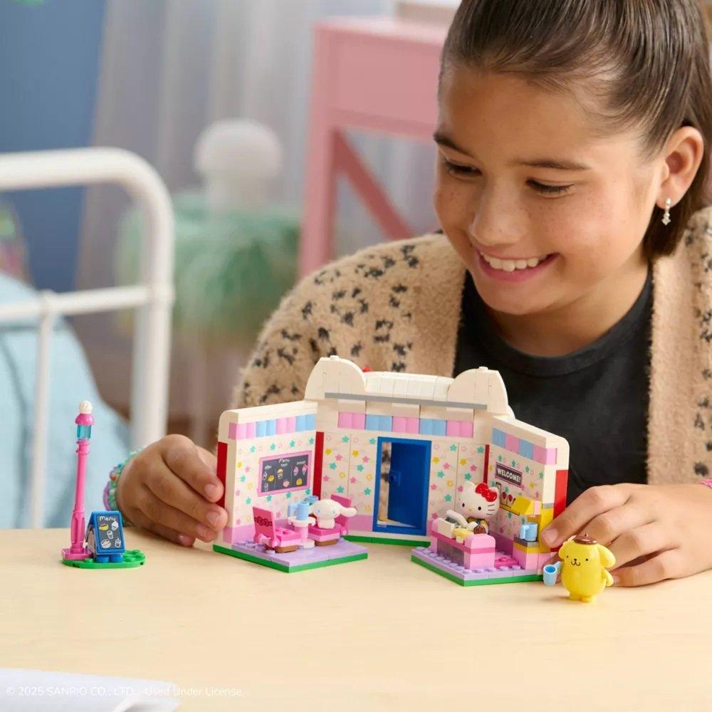 BLDR Sanrio Hello Kitty and Friends Hello Kitty’s Dream Cafe Building Set