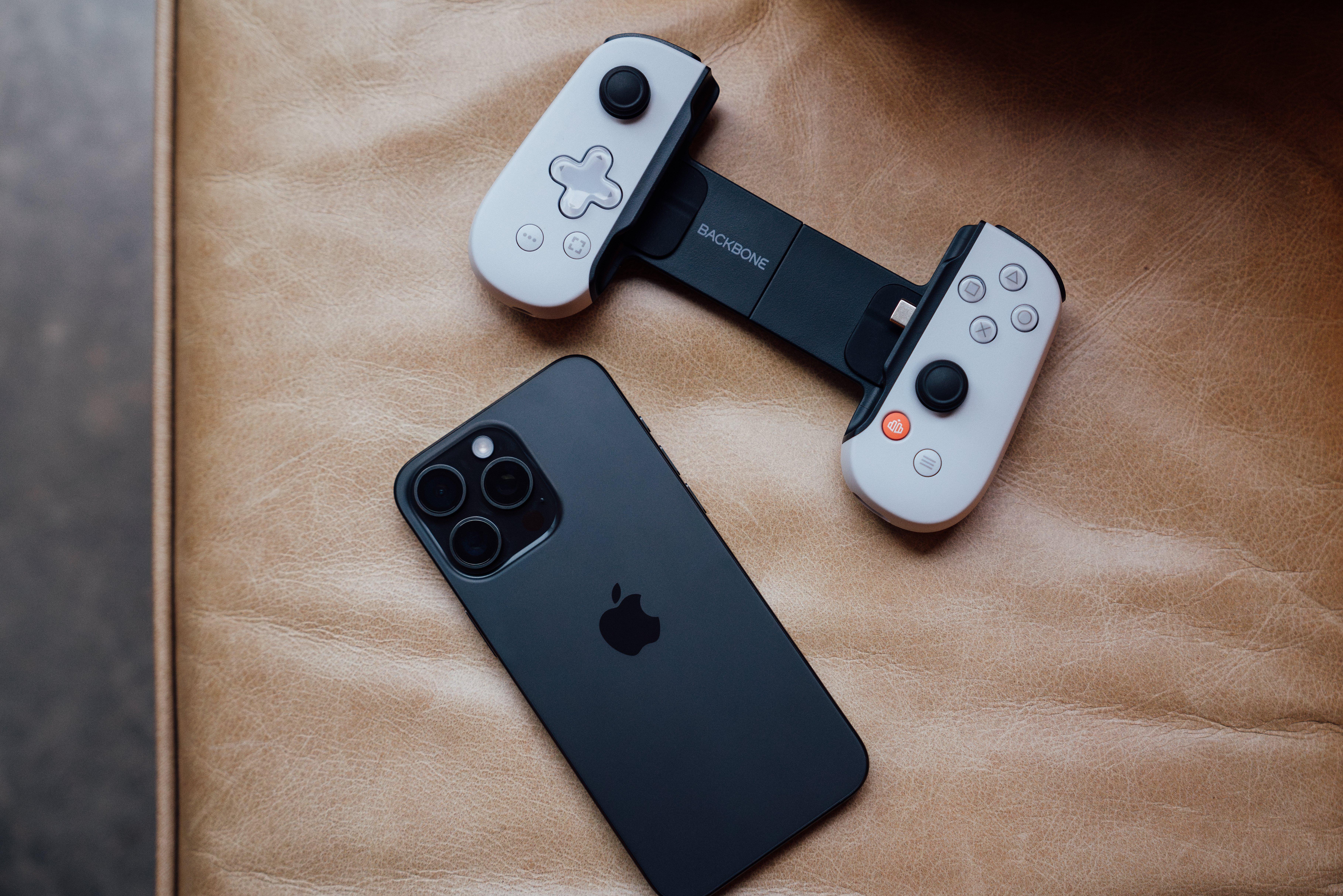 Backbone One Mobile Gaming Controller for Android and iPhone (Lightning) - 2nd Generation