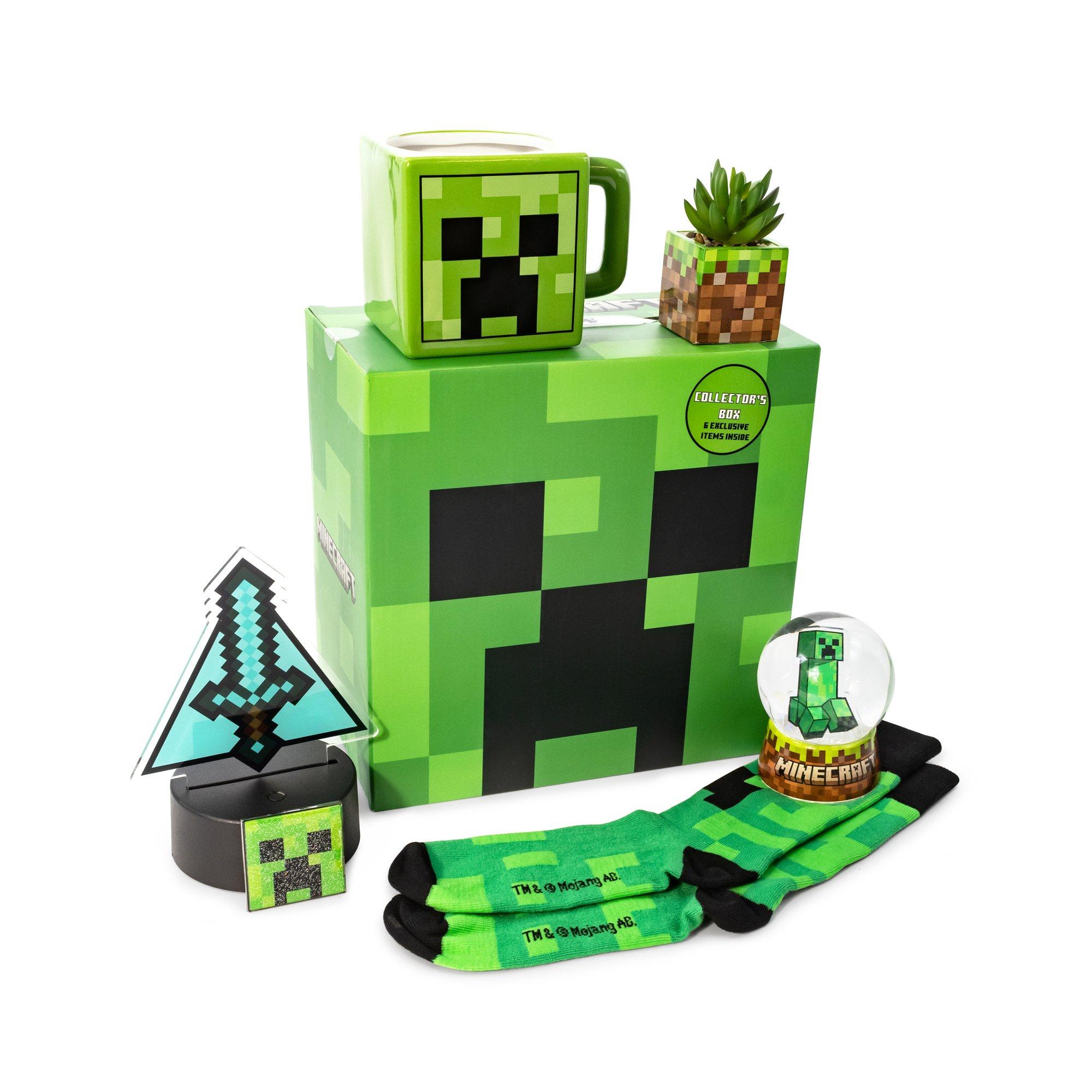 Ubuy Minecraft Collector Case 10 Mini Figures CultureFly Minecraft