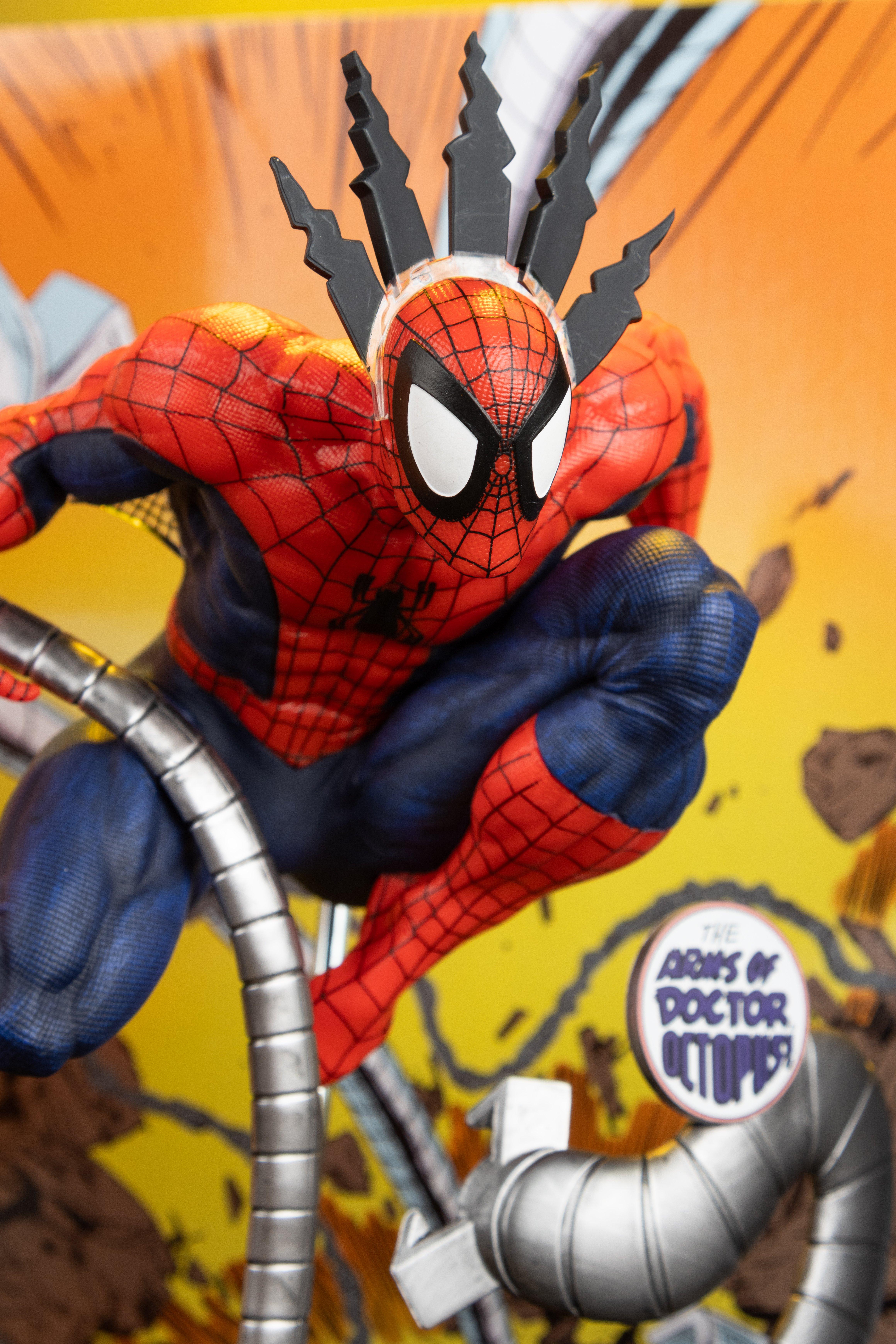 McFarlane Toys Marvel Collection Marvel Tales Spider-Man (issue 223) 1:6th Scale Figure
