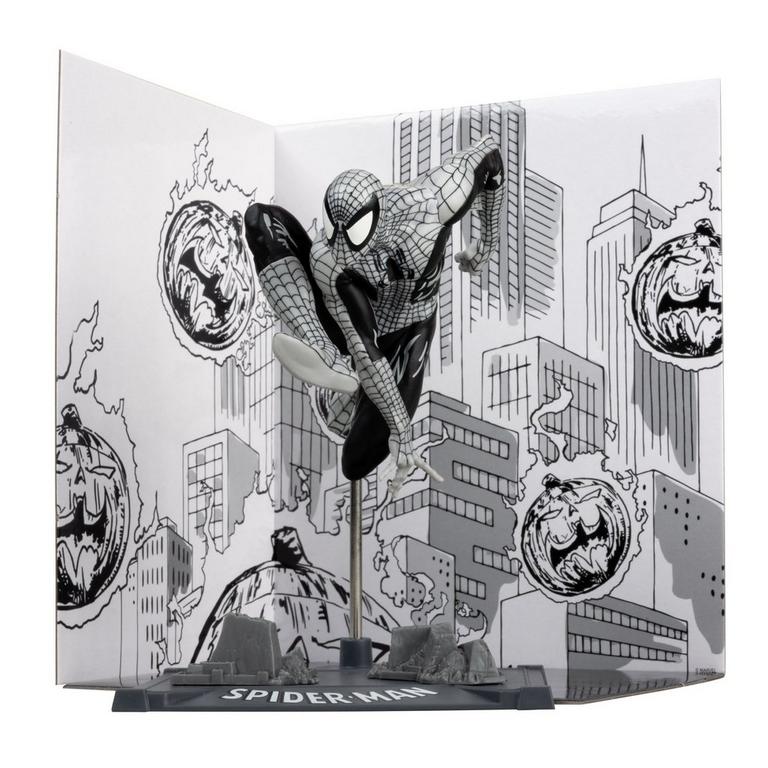 Marvel Spider-Man 1:10 Scale Gold Label – The Amazing Spider-Man #68 McFarlane Toys (Figura Da Collezione Con Base E Sfondo)