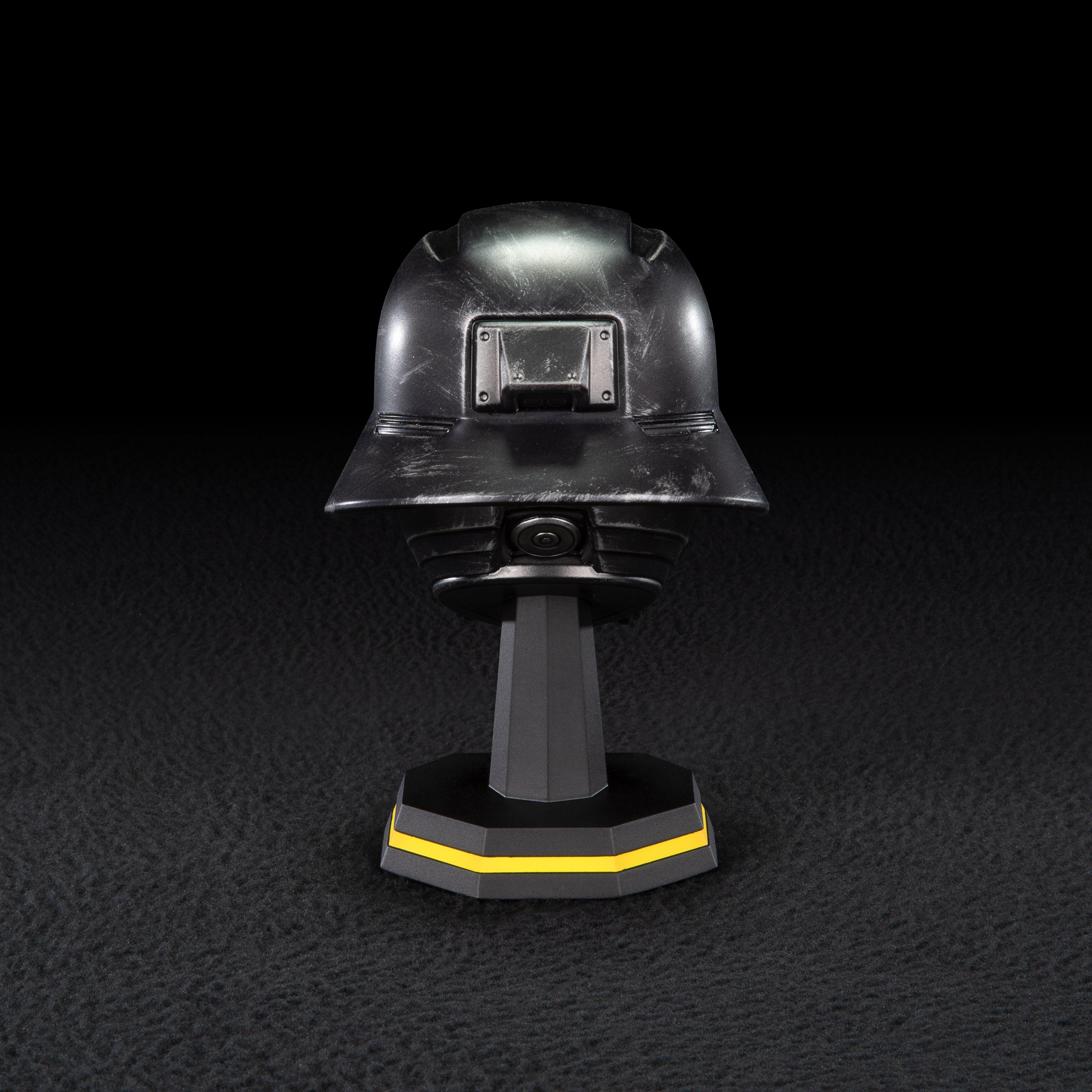 Helldivers 2: Field Chemist Helmet 1:4 Scale Replica