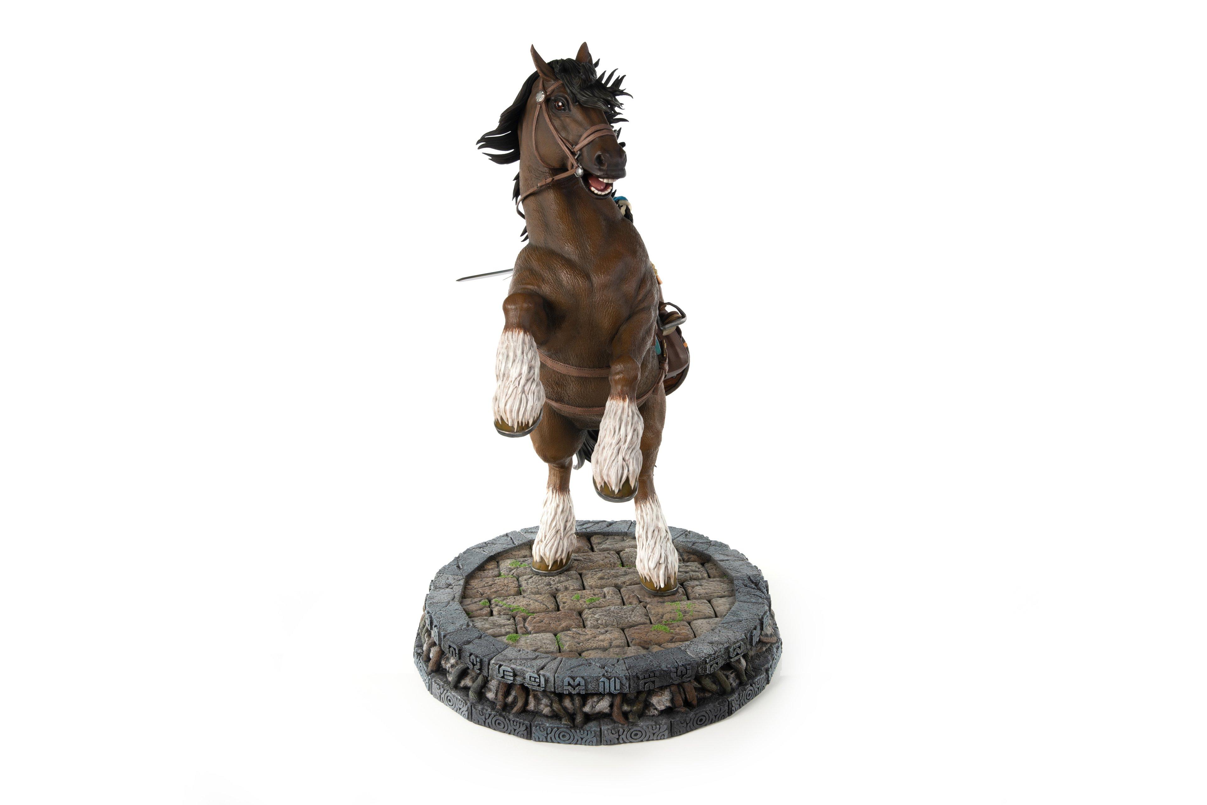 The Legend of Zelda: Breath of The Wild Link On Horseback (Standard Edition) Statue